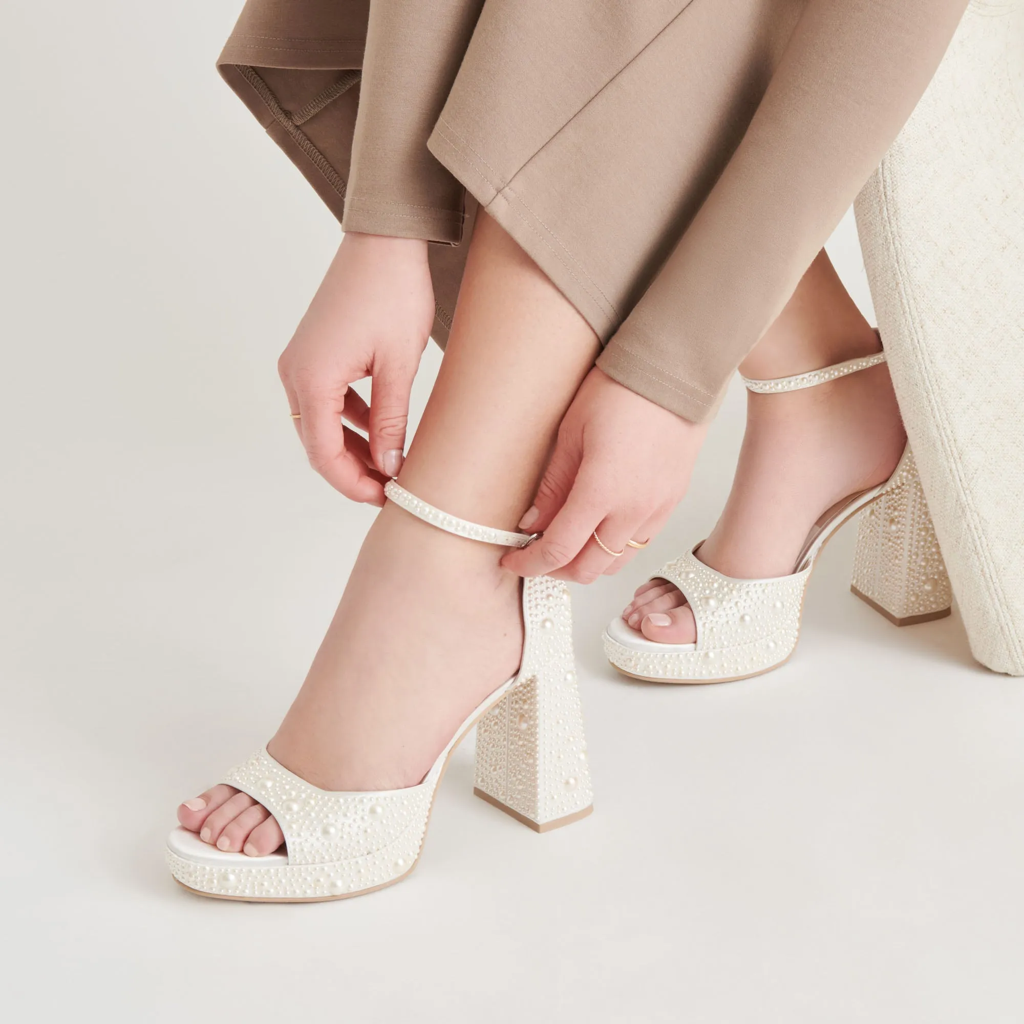 pointed heel sandals Luxury Wedding Pumps PANDRO PEARL HEELS TRUE WHITE SATIN