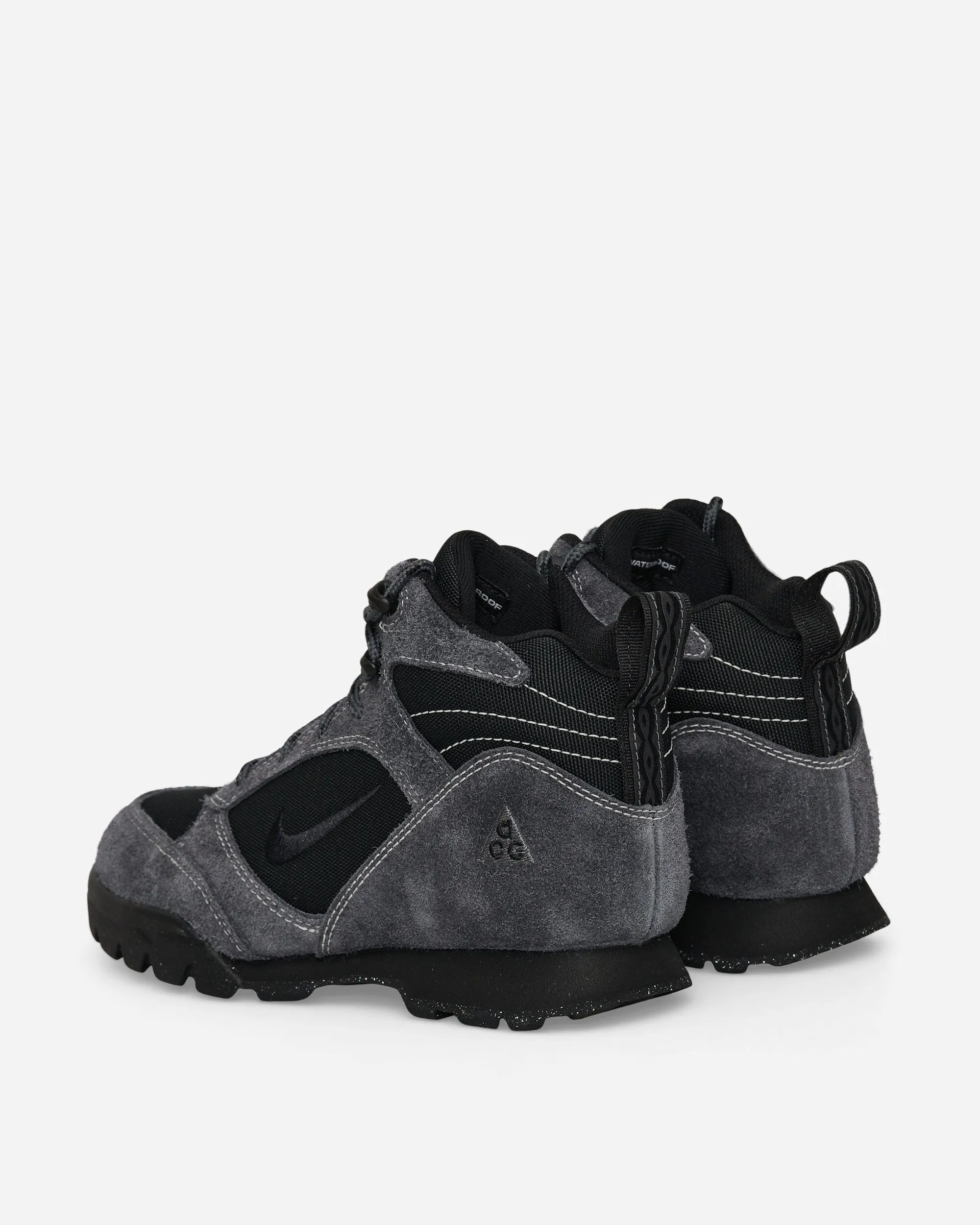 Relaxed Fit Versatile Look ACG Torre Mid Waterproof Sneakers Black / Dark Grey