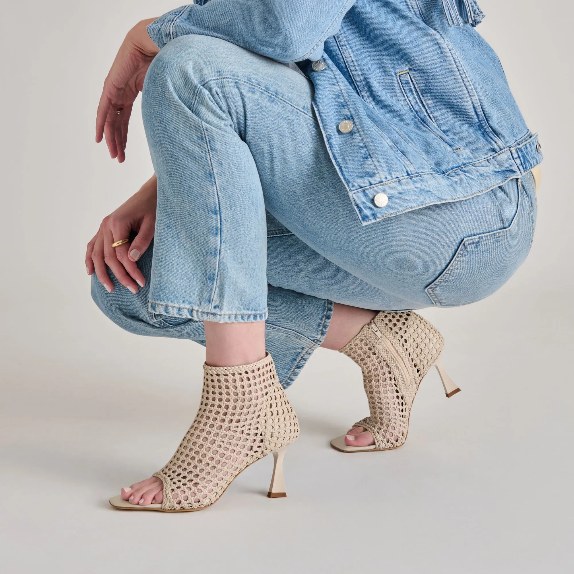synthetic leather QUIN HEELS BONE WOVEN LEATHER