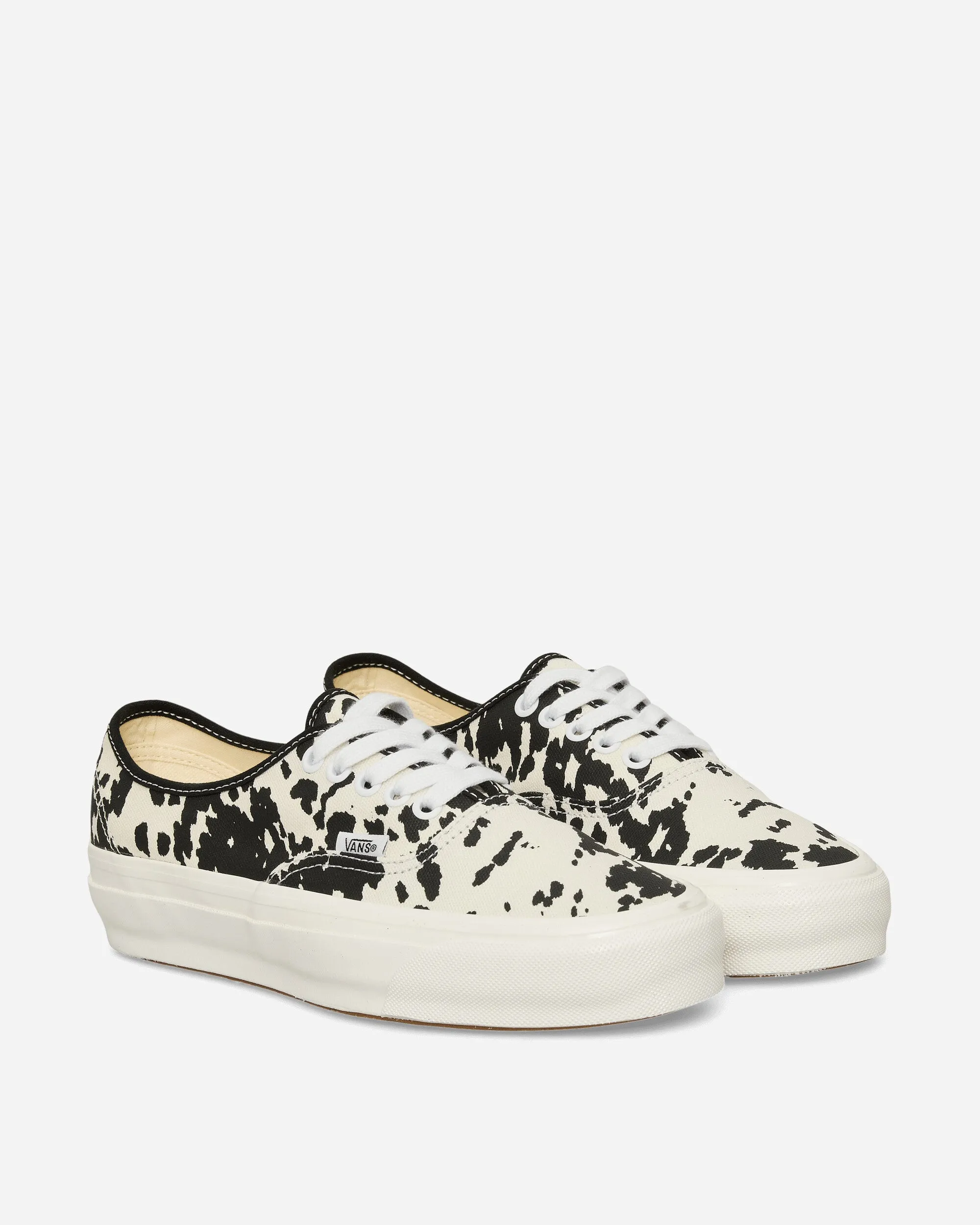 Premium Authentic 44 Cow Sneakers Black / Marshmallow Running Shoes Chill Mode
