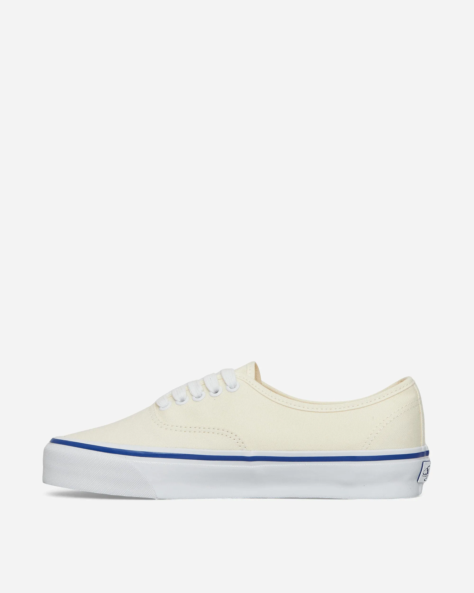 Gentle Walk Premium Authentic 44 Sneakers Off White