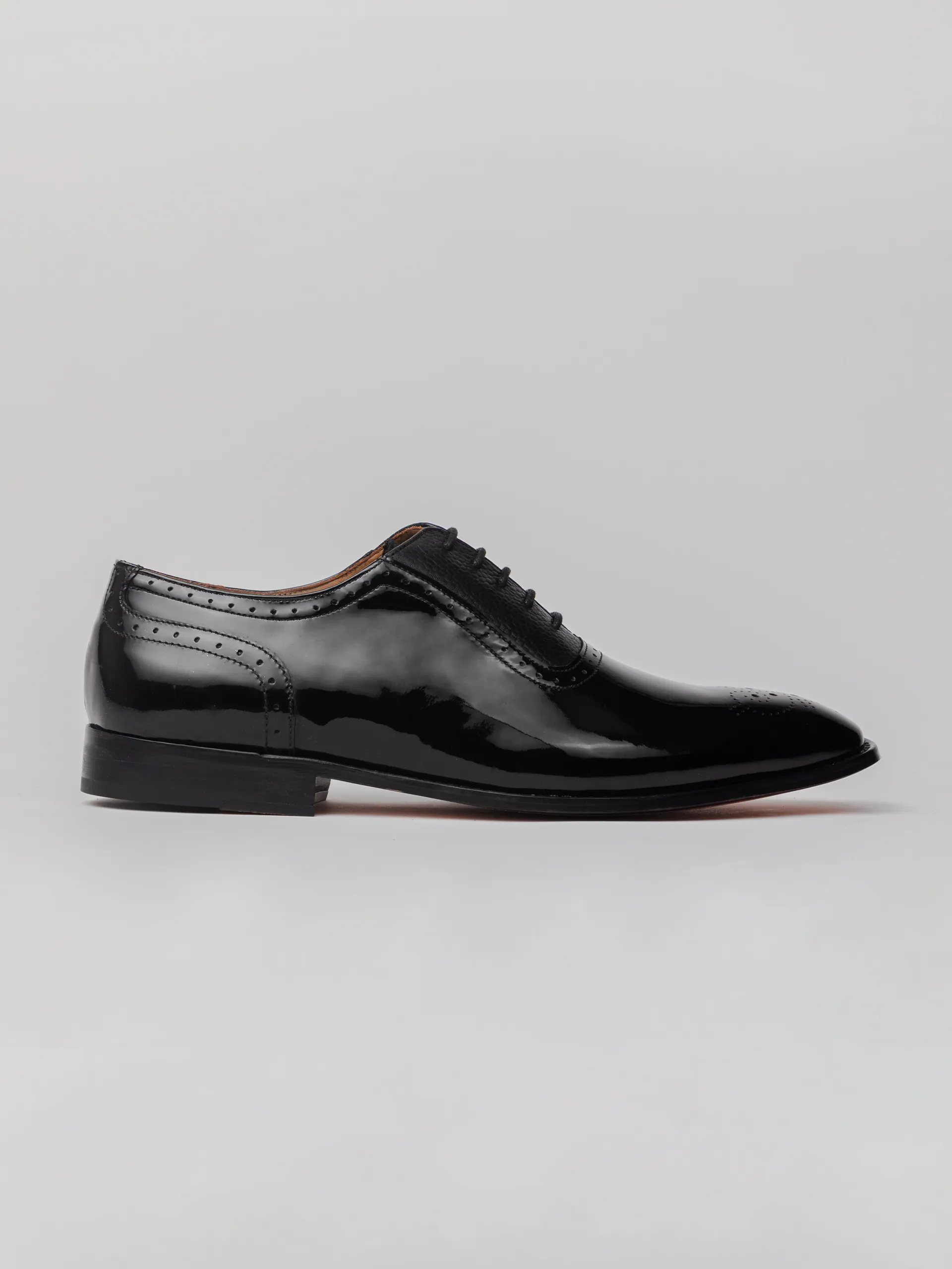 Suave Oxford -Patent Black Smart Walking Shoes