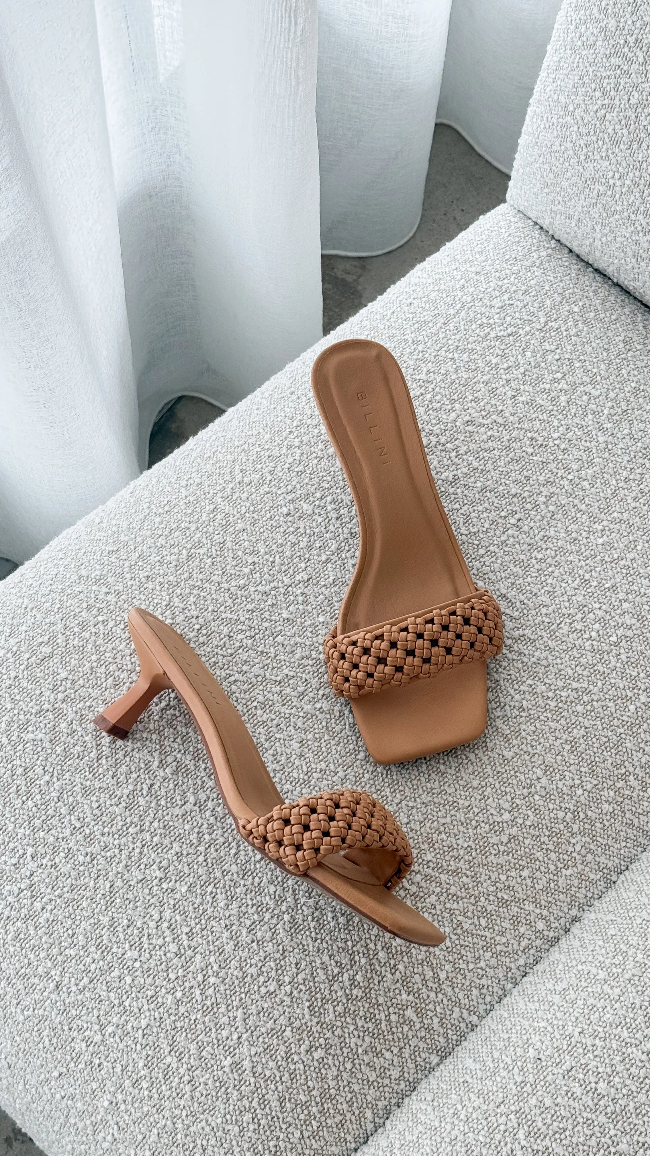 Michelle Heel - Desert Comfortable Design Arch Lift