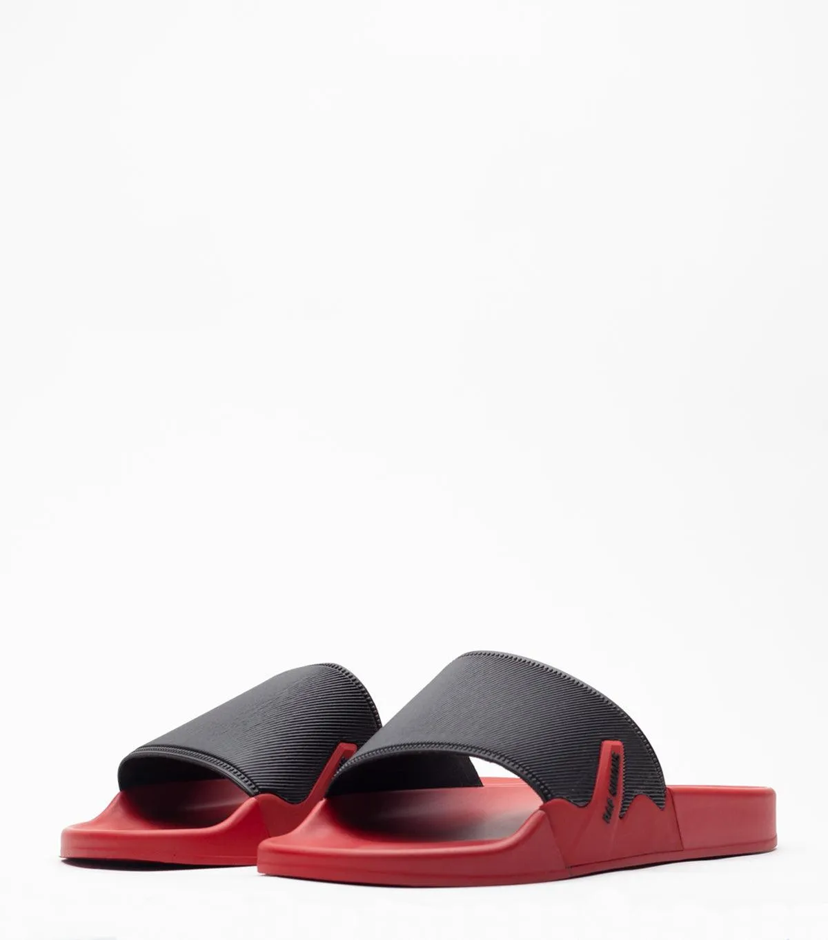 Supportive Traction Secure Style Raf Simons (Runner) Astra Black Red
