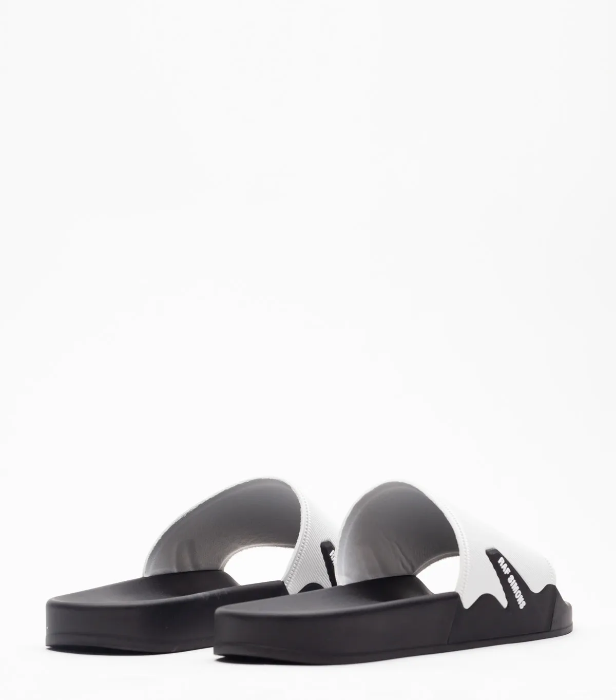 Raf Simons (Runner) Astra White Black snowboarders' control suitable for travel purposes