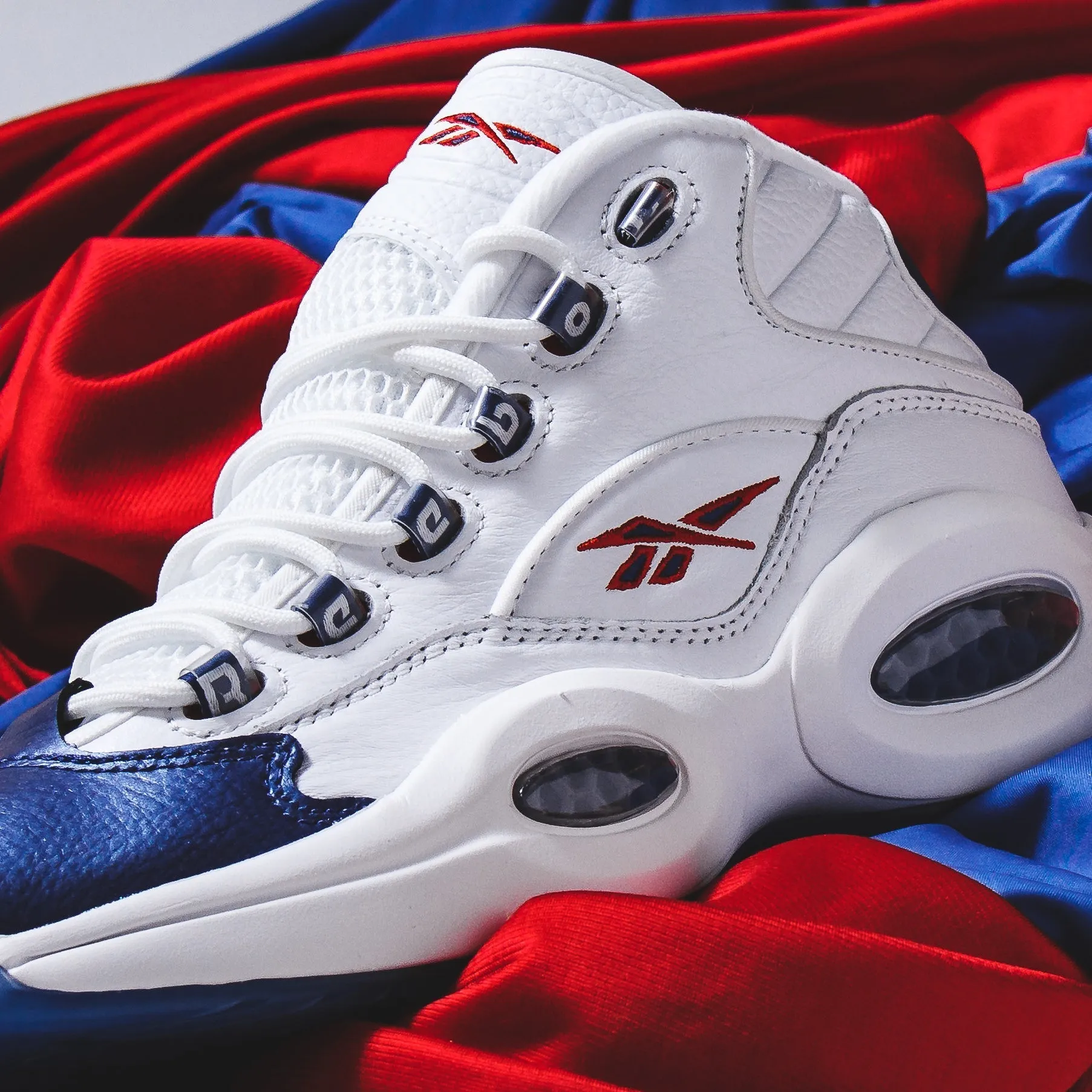Reebok Classics Basketball Men Question Mid Allen Iverson Blue Toe GX0227 Maximum Comfort