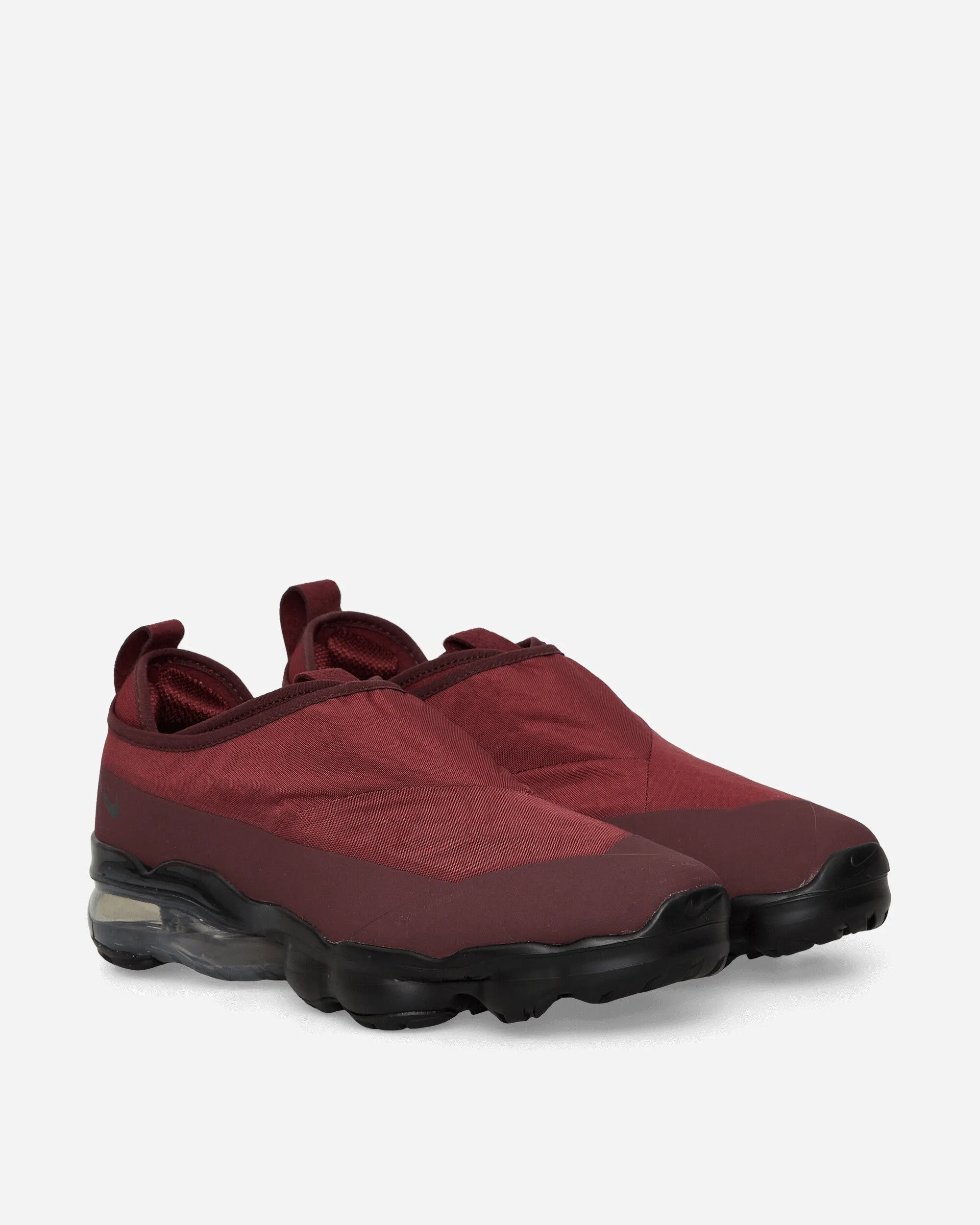 Air VaporMax Moc Roam Sneakers Dark Team Red Round Toe Design Move Comfort