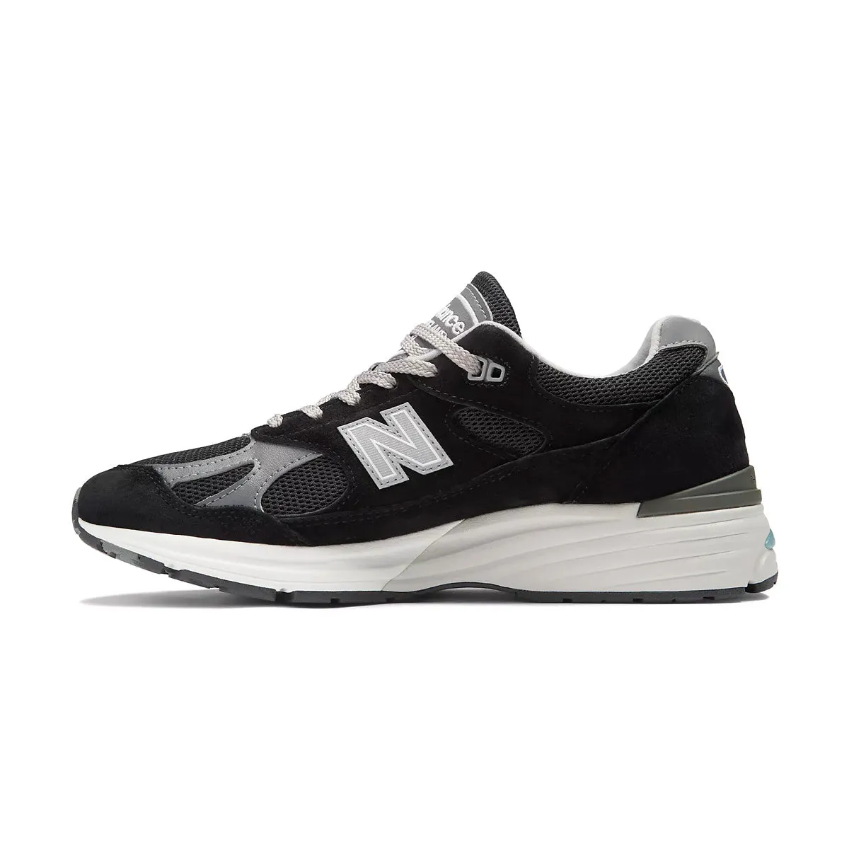 Smooth Flex Cloud Light in UK 991V2 'Black'