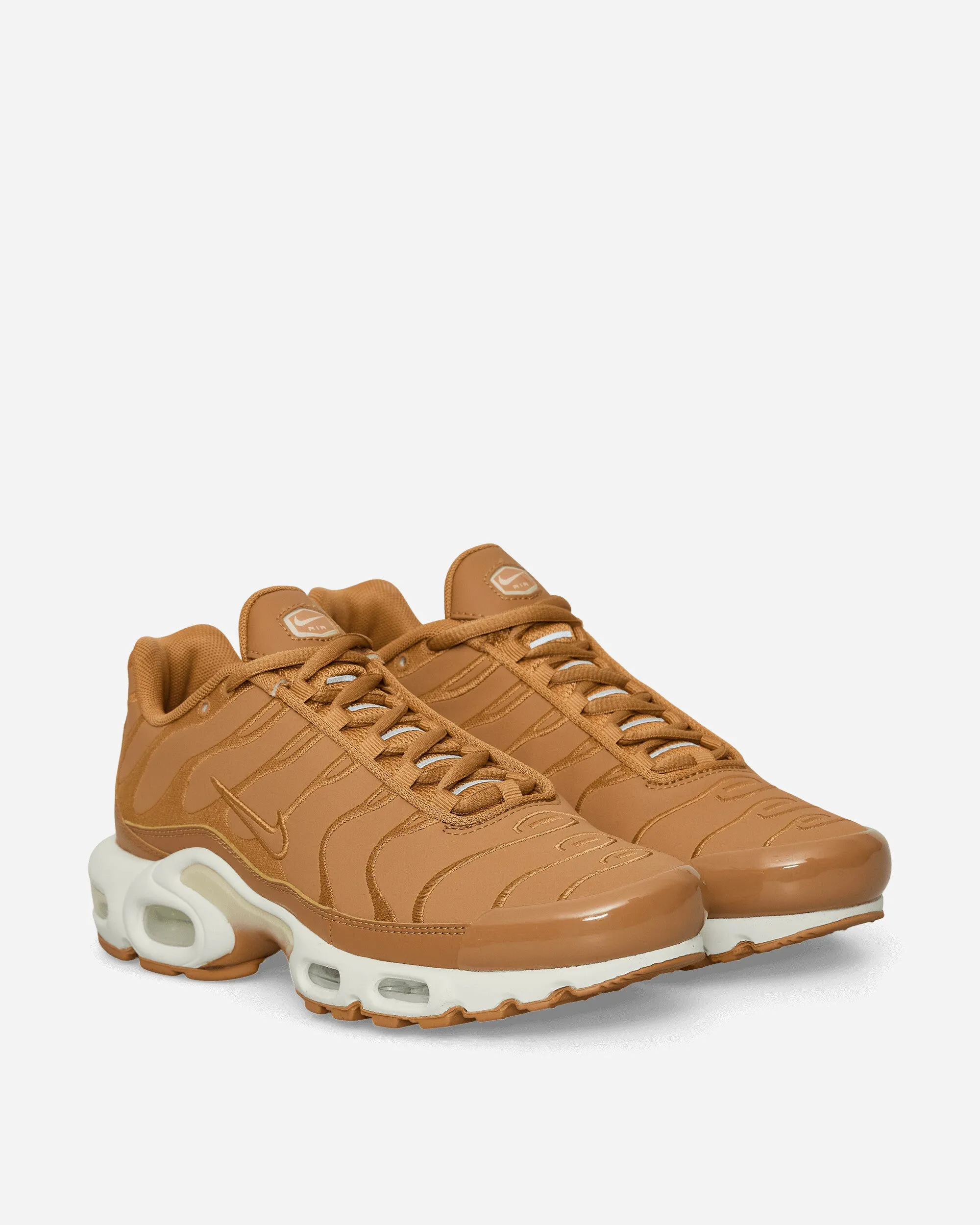 Air Max Plus Sneakers Flax / Sail Weekend Outfit ArchSupport