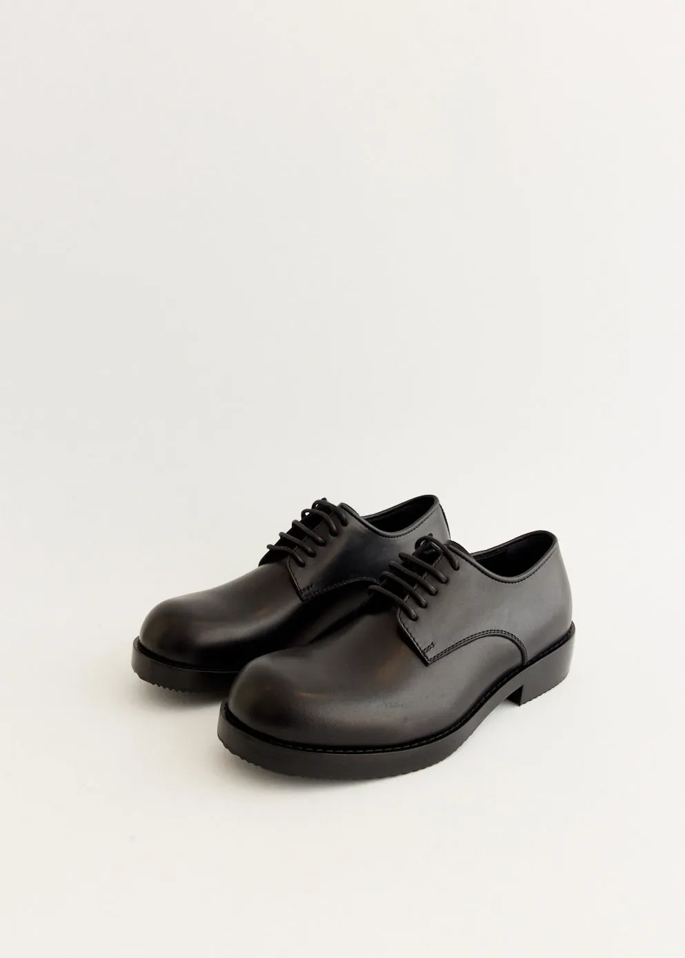 Responsive ride Leather Derby Shoes Adaptive Flex Grooves Ventilation Mesh