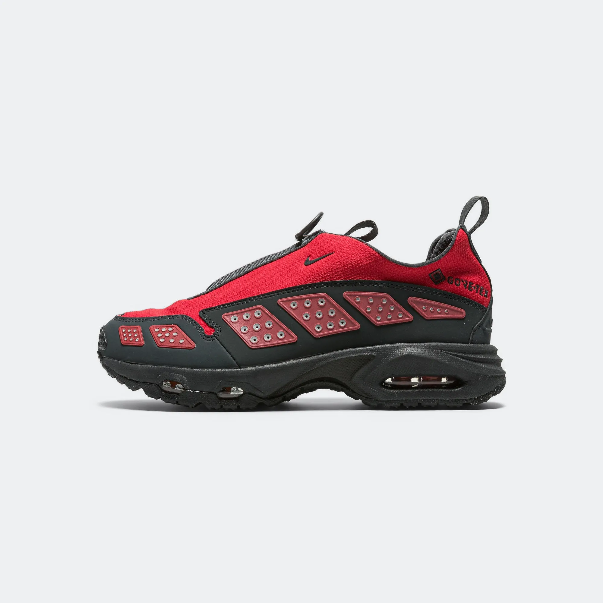 Womens Air Max SNDR GORE-TEX - Hyper Crimson/Dk Smoke Grey-Fire Red Support Tech Fashion Active