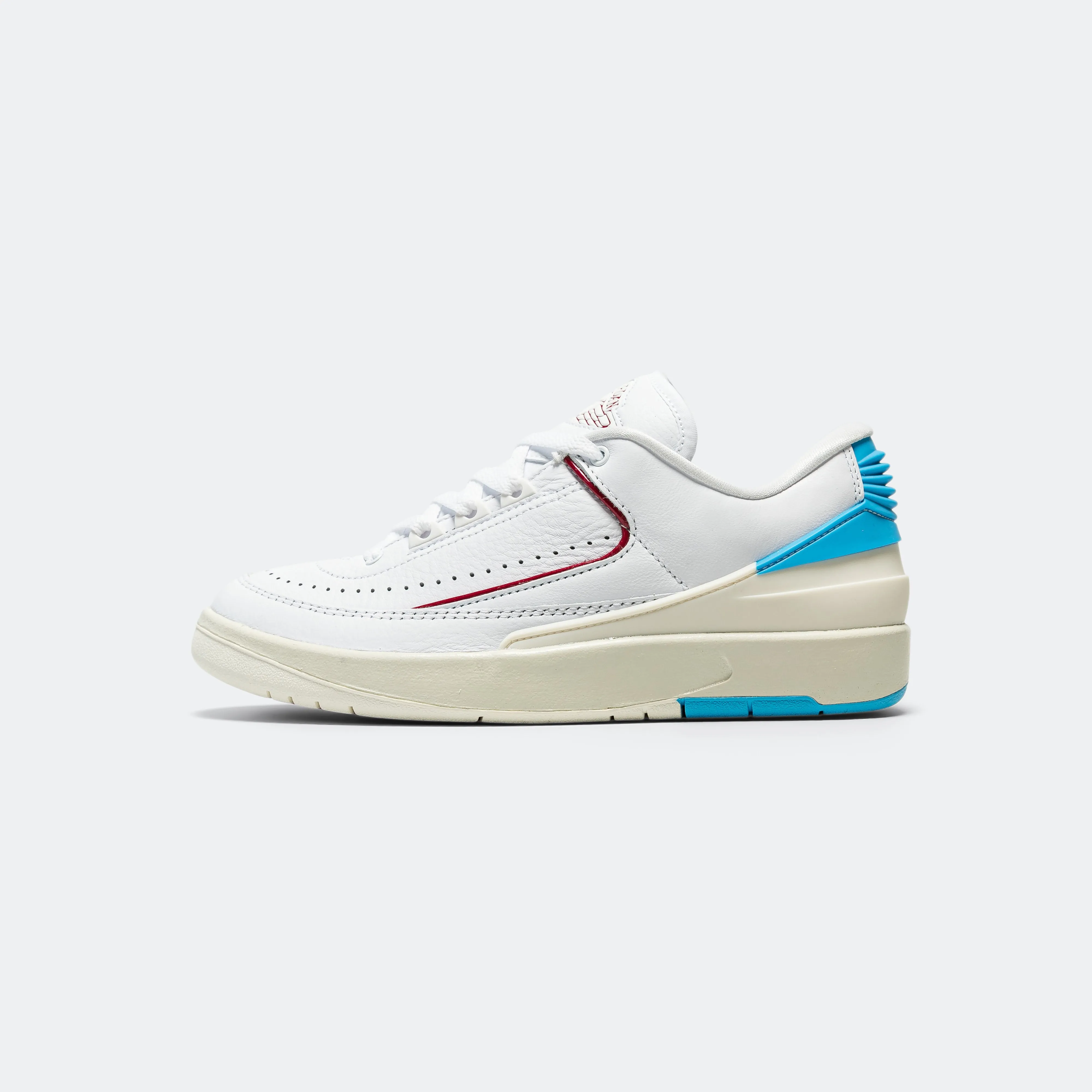 Classic Lean Fit Womens Air Jordan 2 Retro Low - White/Gym Red-Dk Powder Blue-Sail
