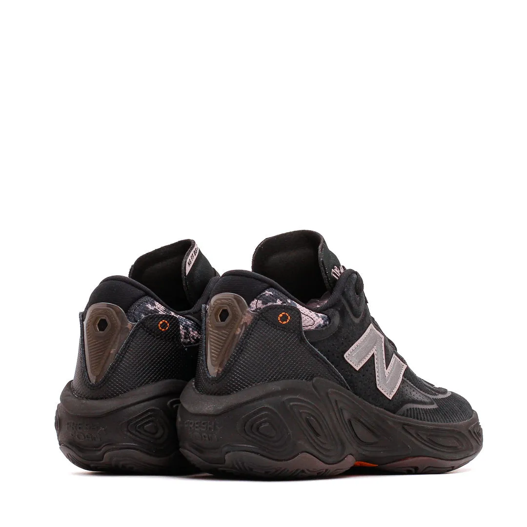Soft surface cushioning running with a GPS watch New Balance Unisex Fresh Foam BB v2 Black BBFRSHE2