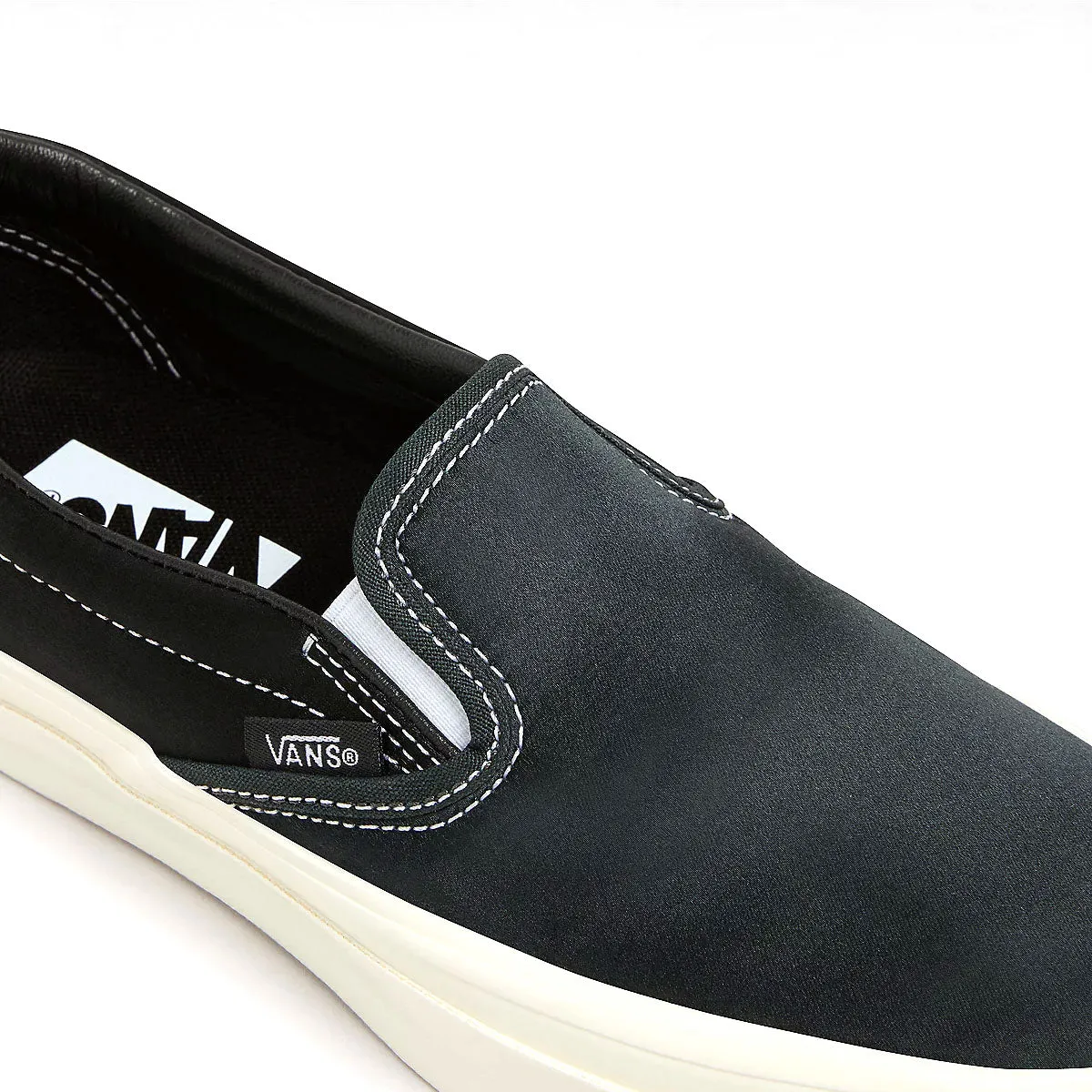 Speed Jog Step Smart Slip-on 98 'Satin Jet Black'