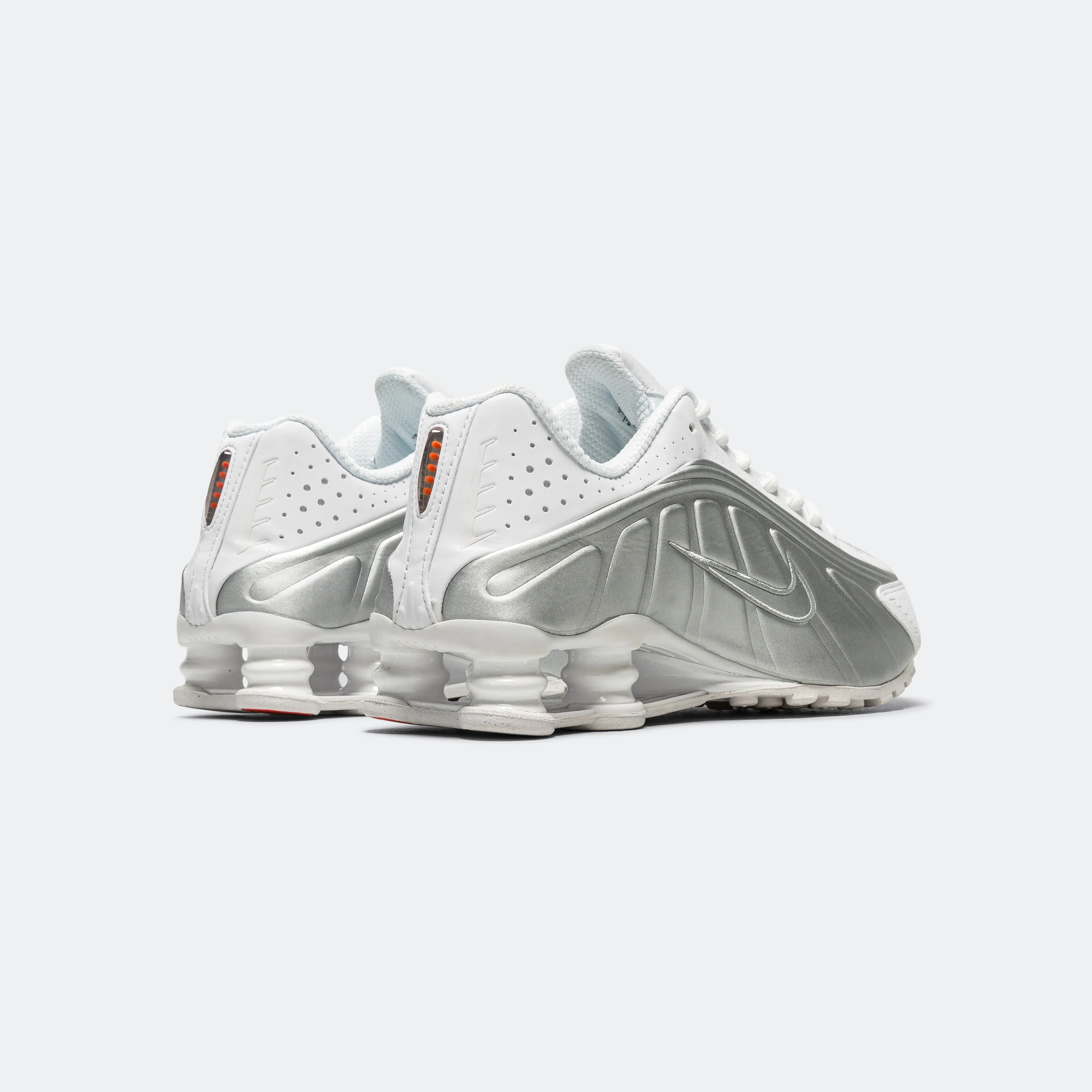 Womens Shox R4 - White/Metallic Silver-Max Orange Flexible Ride