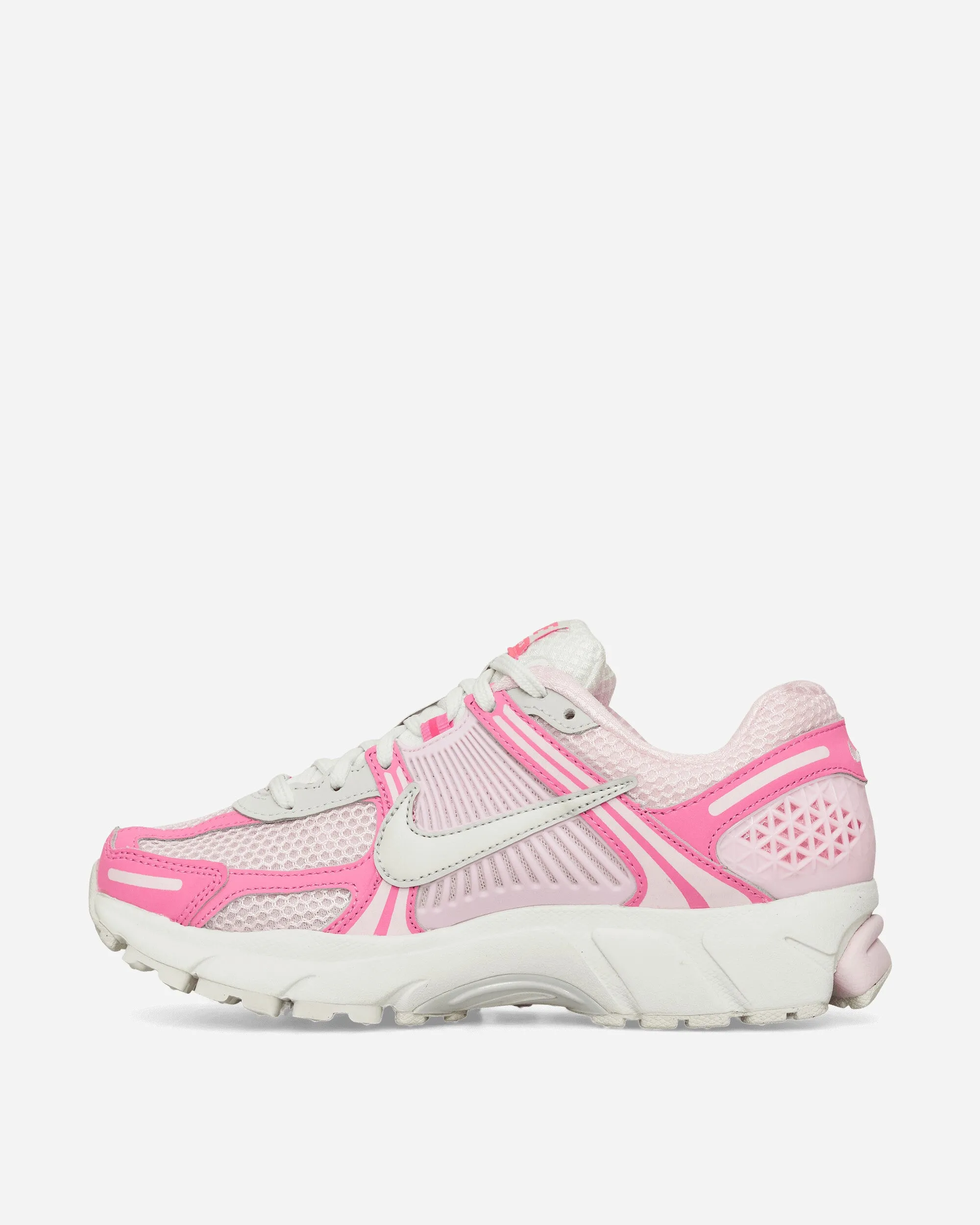 Fresh Style Women's Zoom Vomero 5 Sneakers Hyper Pink / Summit White