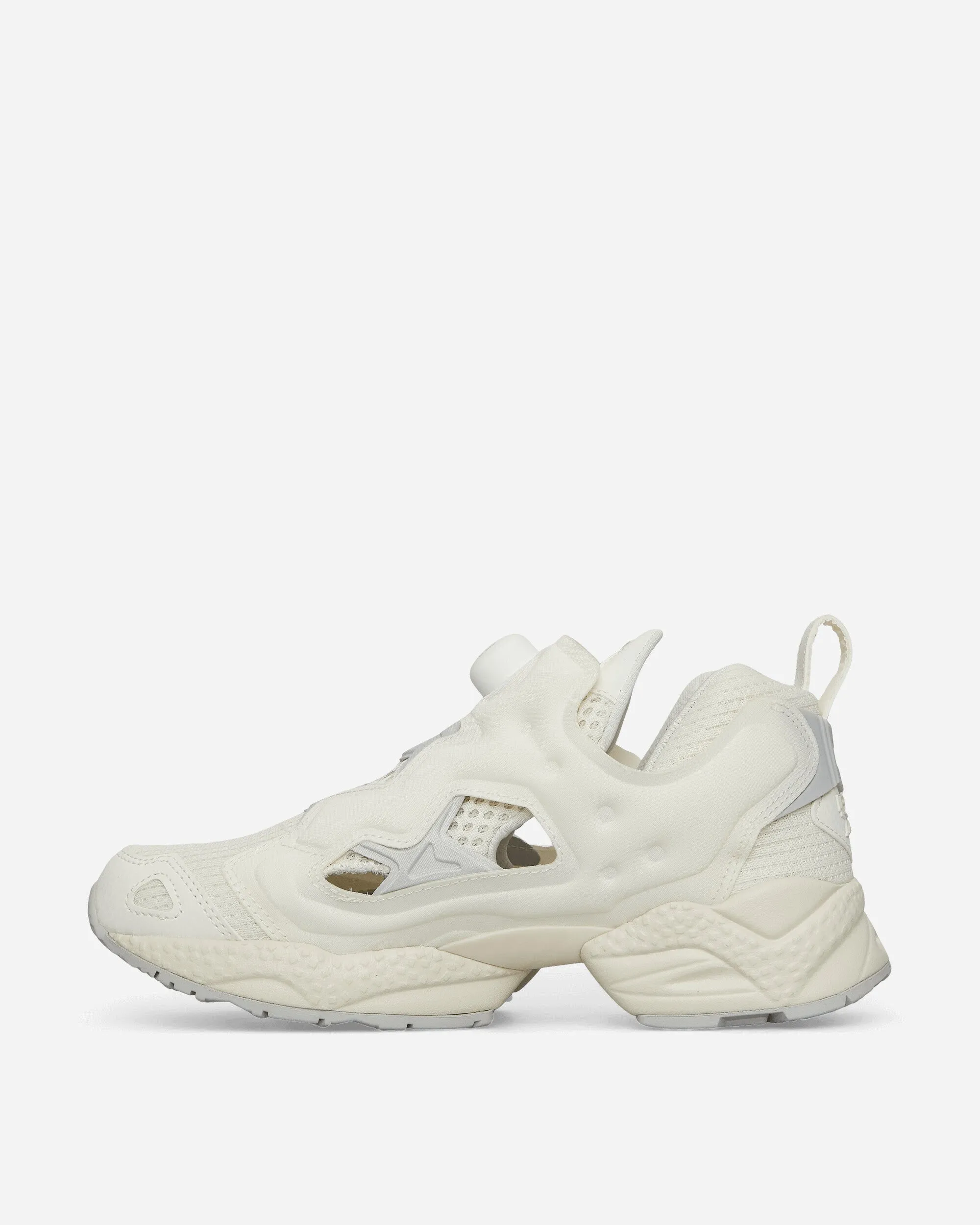 College Style Everyday Routine Instapump Fury 95 Sneakers Bone