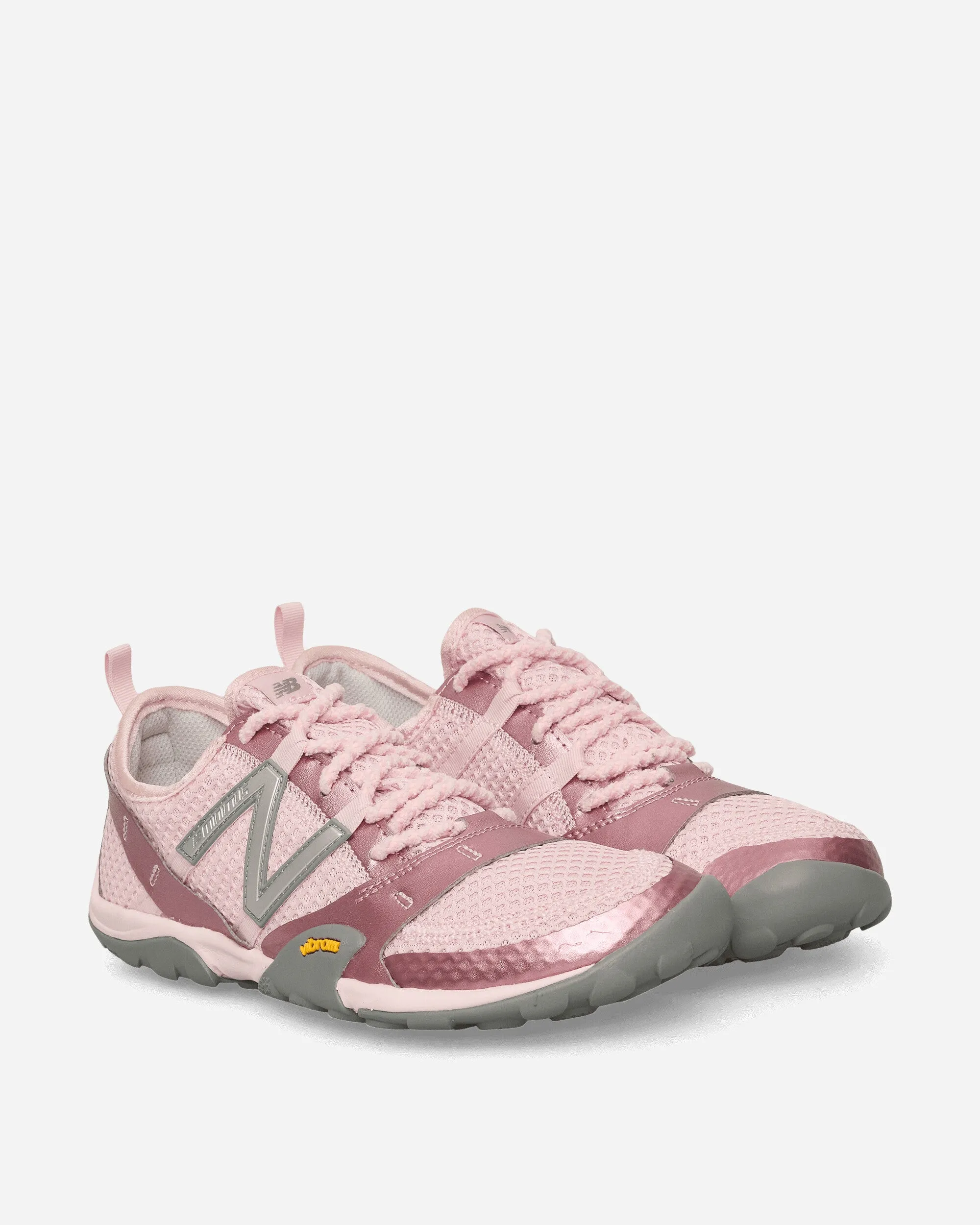 MT10O Sneakers Rose Sugar / Pink Taffy SweatWicking Wood Path