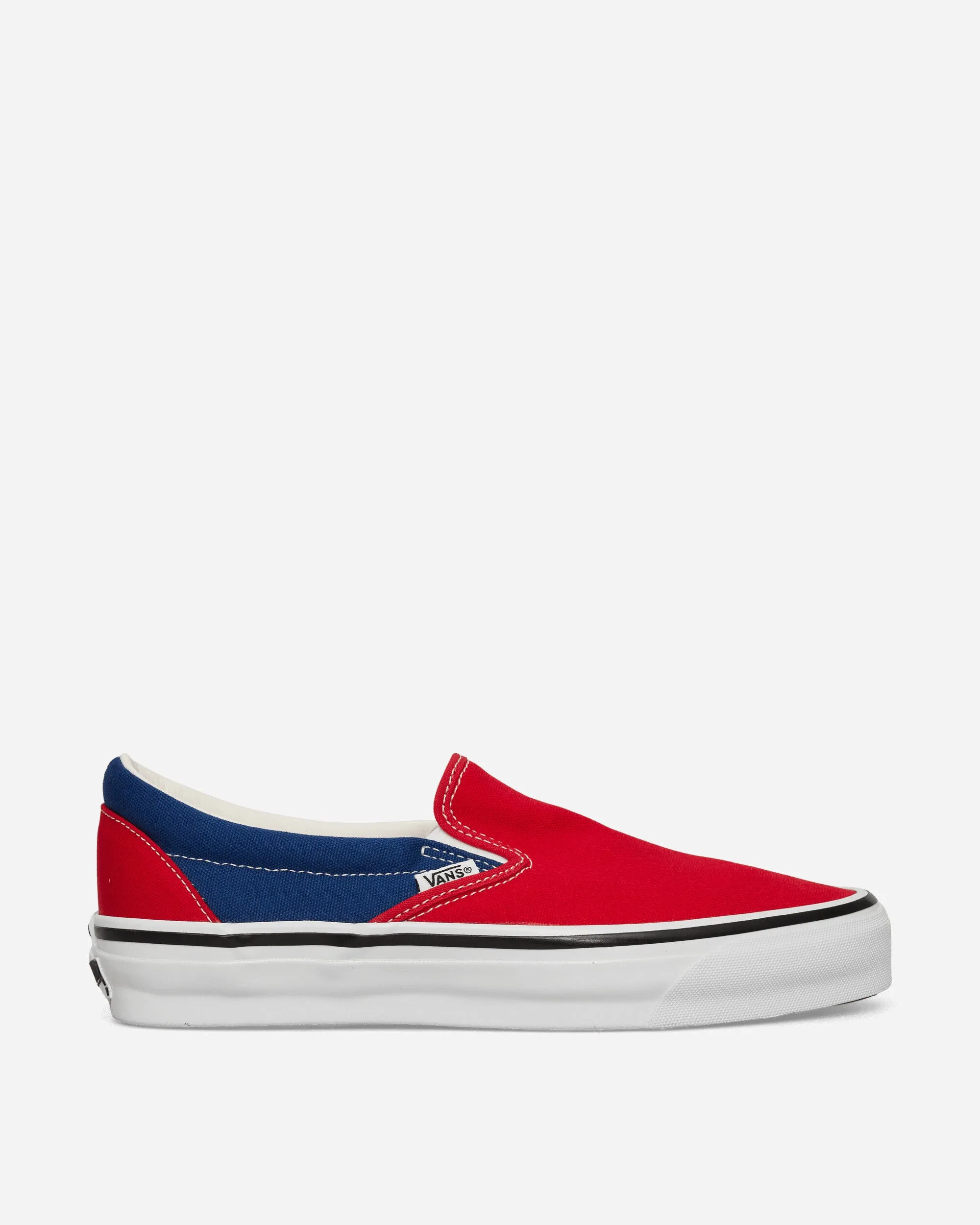 Neutral Form Game Day Engineered Garments Slip-On 98 Sneakers Red / Navy