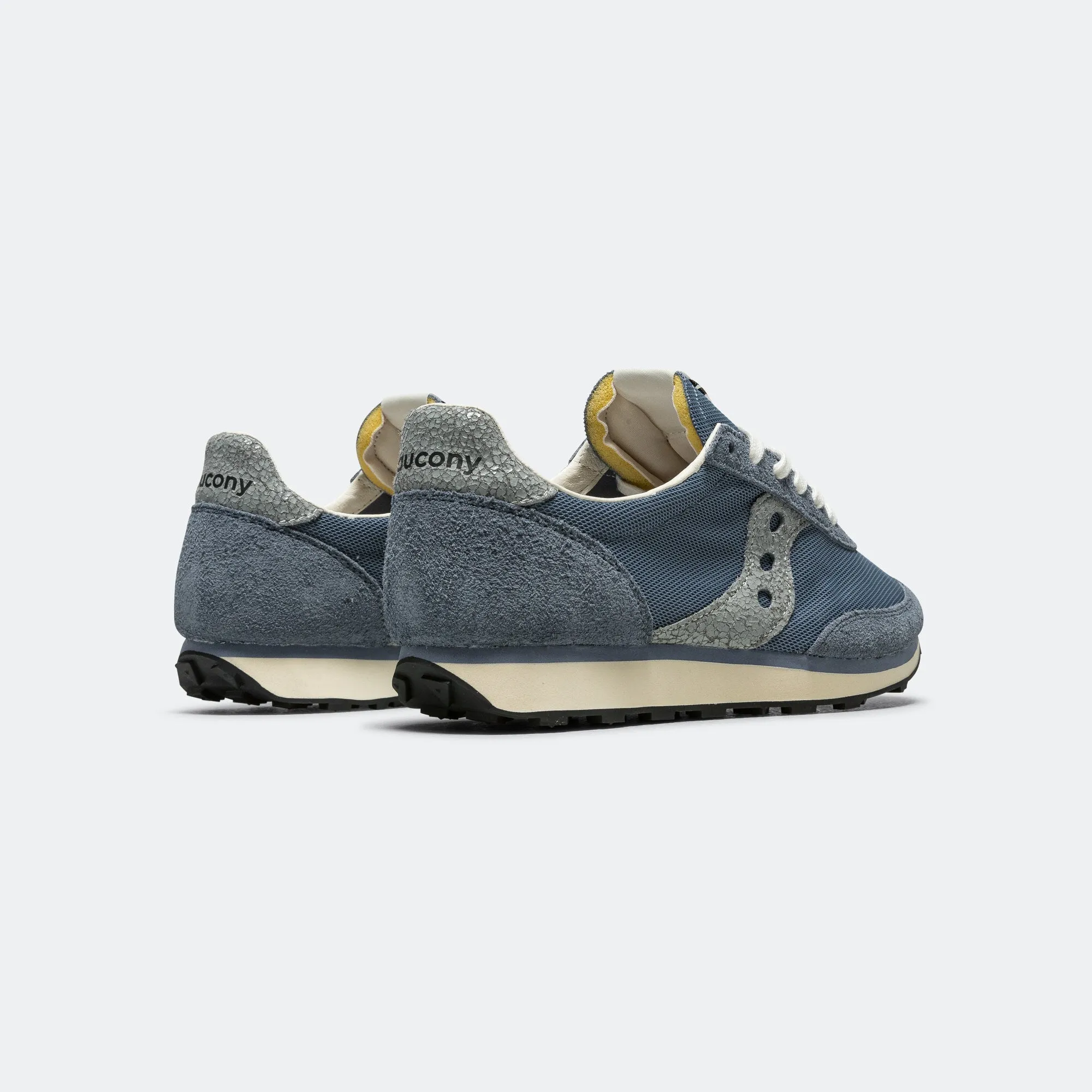 Subtle Detail Adaptive Flex Technology Gripper SILO - Flint