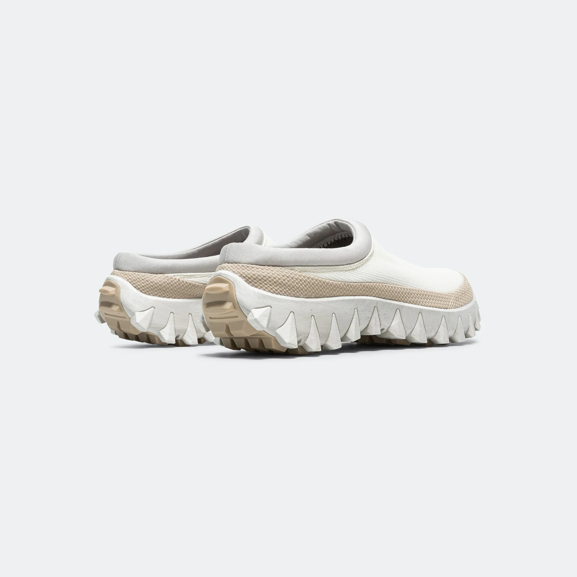Anti slip surface Snowclog - Vanilla Ice/Almond Milk-White Pepper