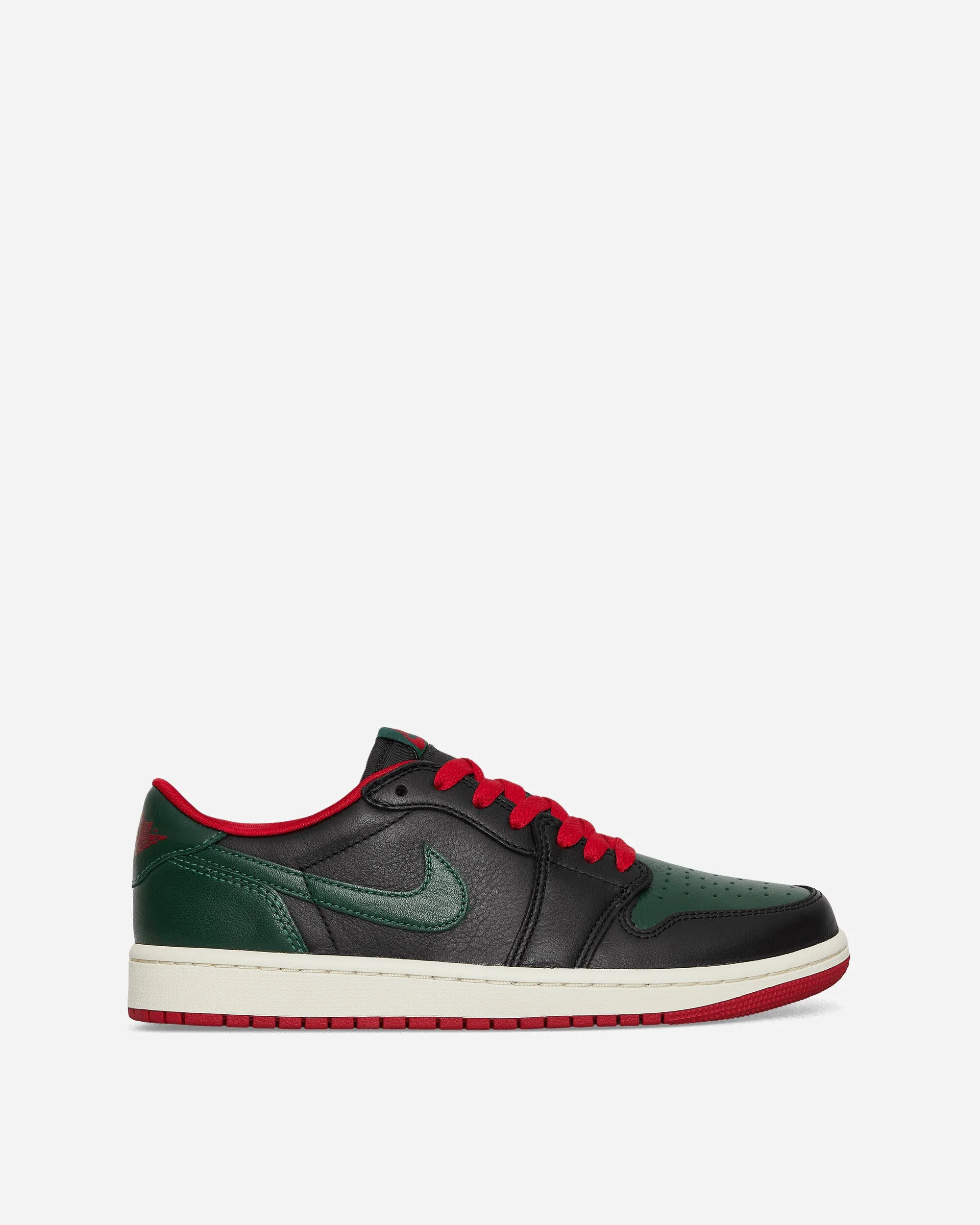 Comfort Flex Shore Hike Women's Air Jordan 1 Retro Low OG Sneakers Black / Gorge Green