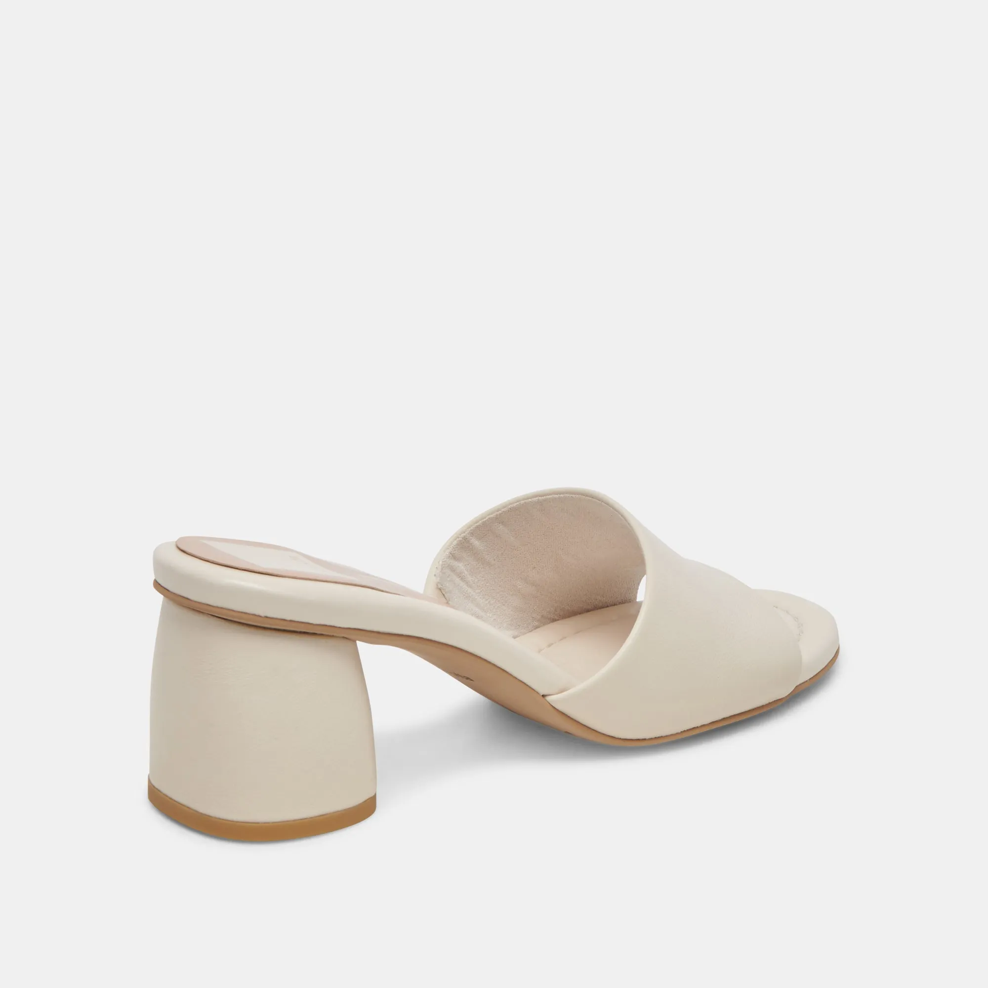 Sleek Leather Pumps Stable MINNY DRESS WIDE HEELS IVORY LEATHER