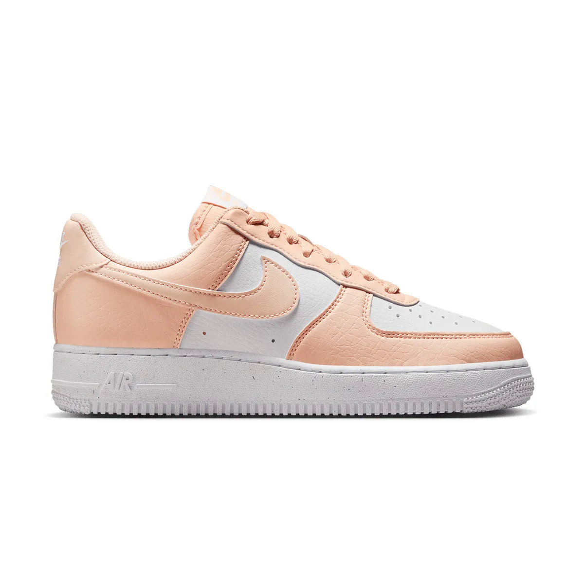 Chase Step Air Flow Wmns Air Force 1 '07 NN 'White Guava Ice'