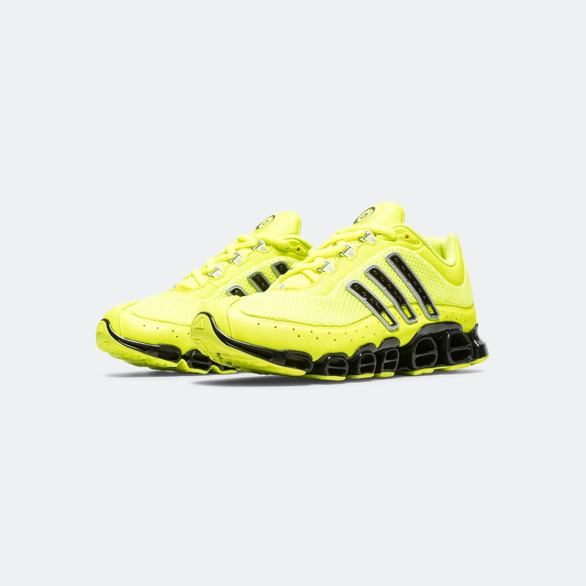 Megaride - Solar Yellow/Core Black-Metallic Silver Style Play Energy Walk