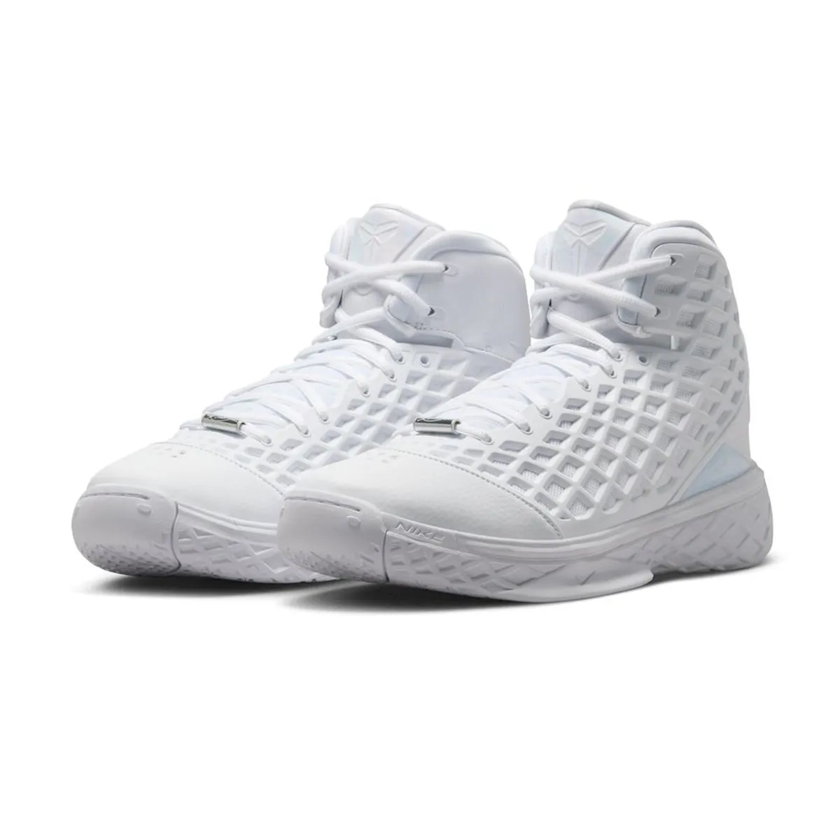 Running Vibe Ultra Lightweight Design Kobe III Protro 'Halo'