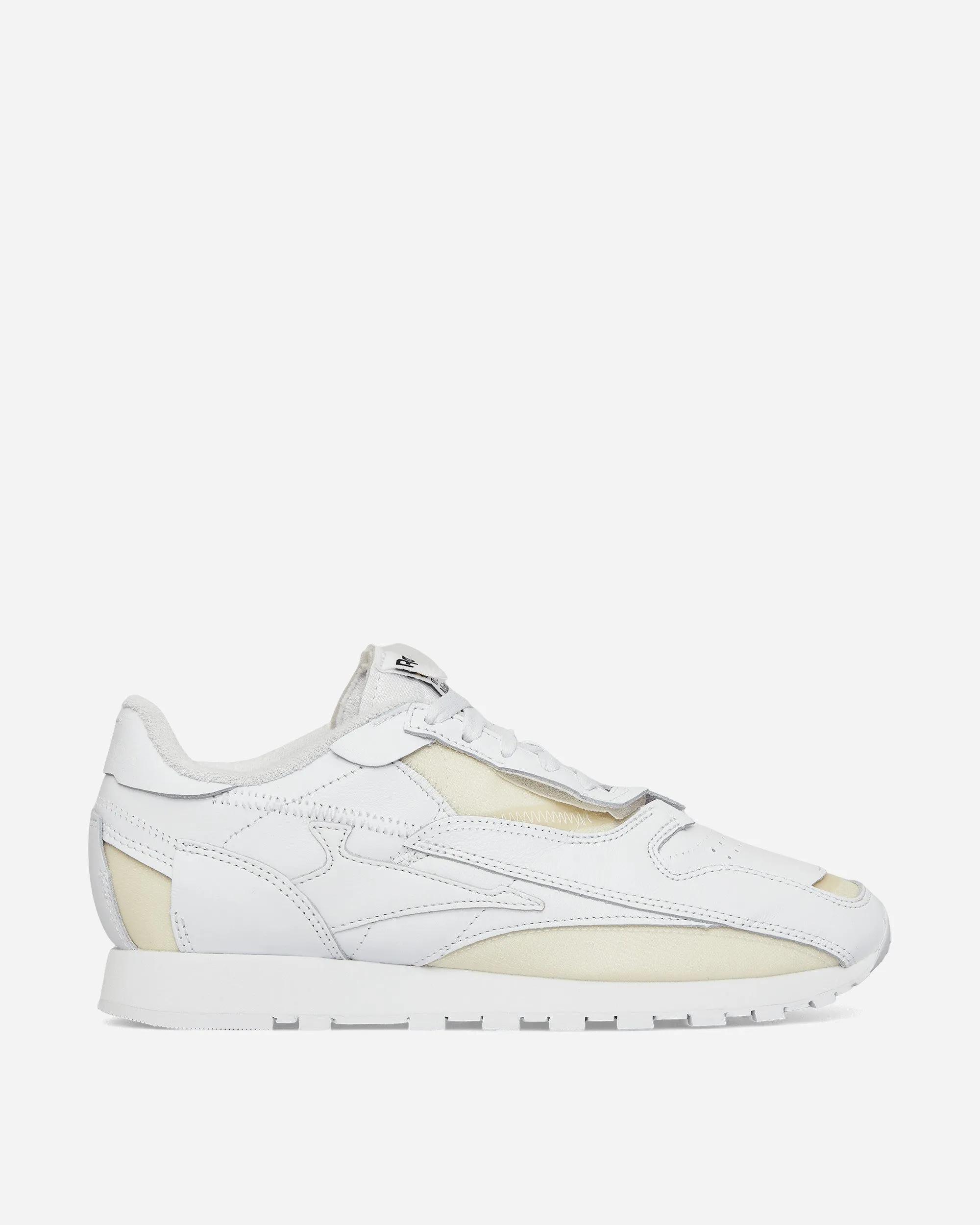Holiday Comfort Red Hot Reebok CL Memory Of Sneakers White
