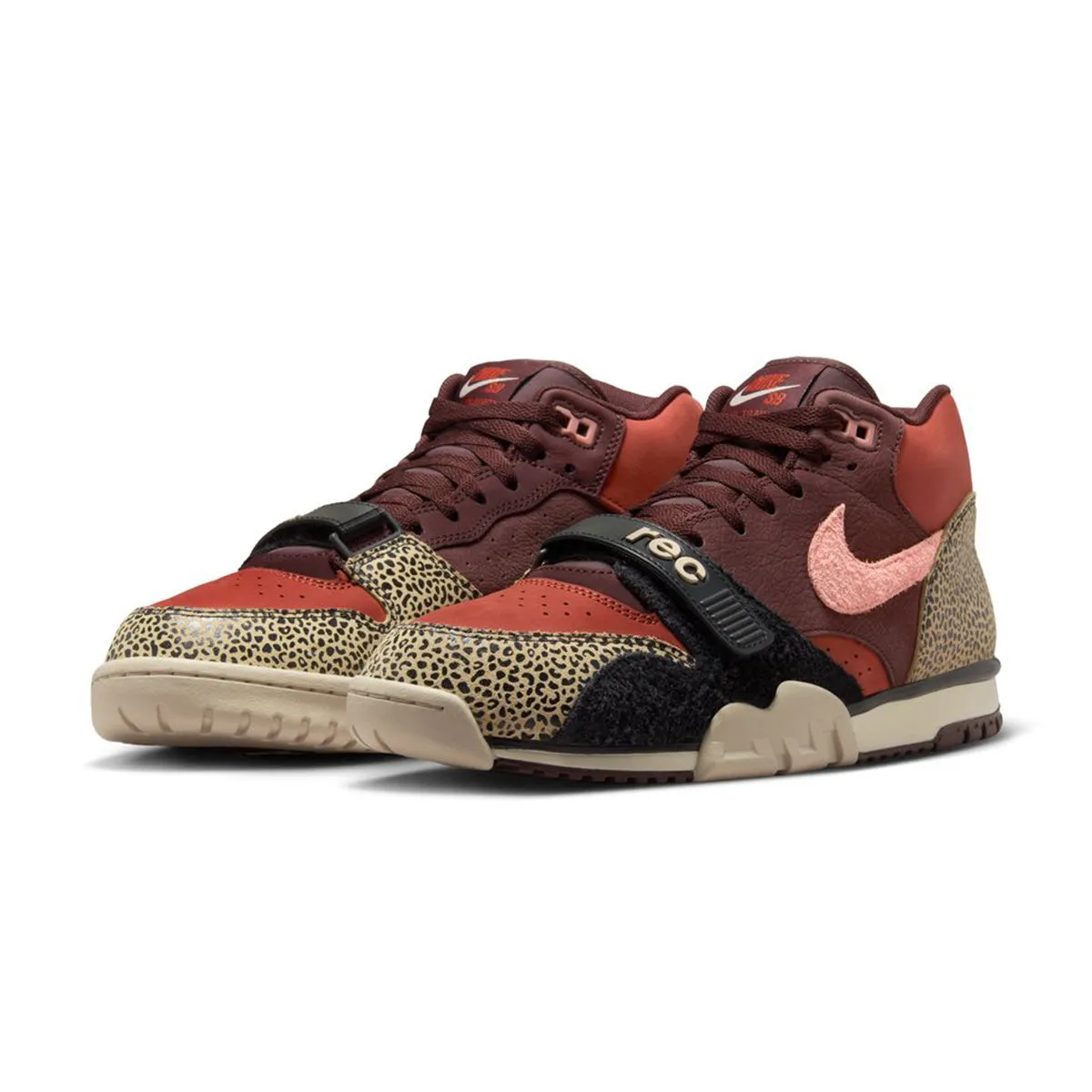   Arts & Rec SB Air Trainer 1 Qs 'Earth Dusty Peach' Fitted Traction Street Outfit