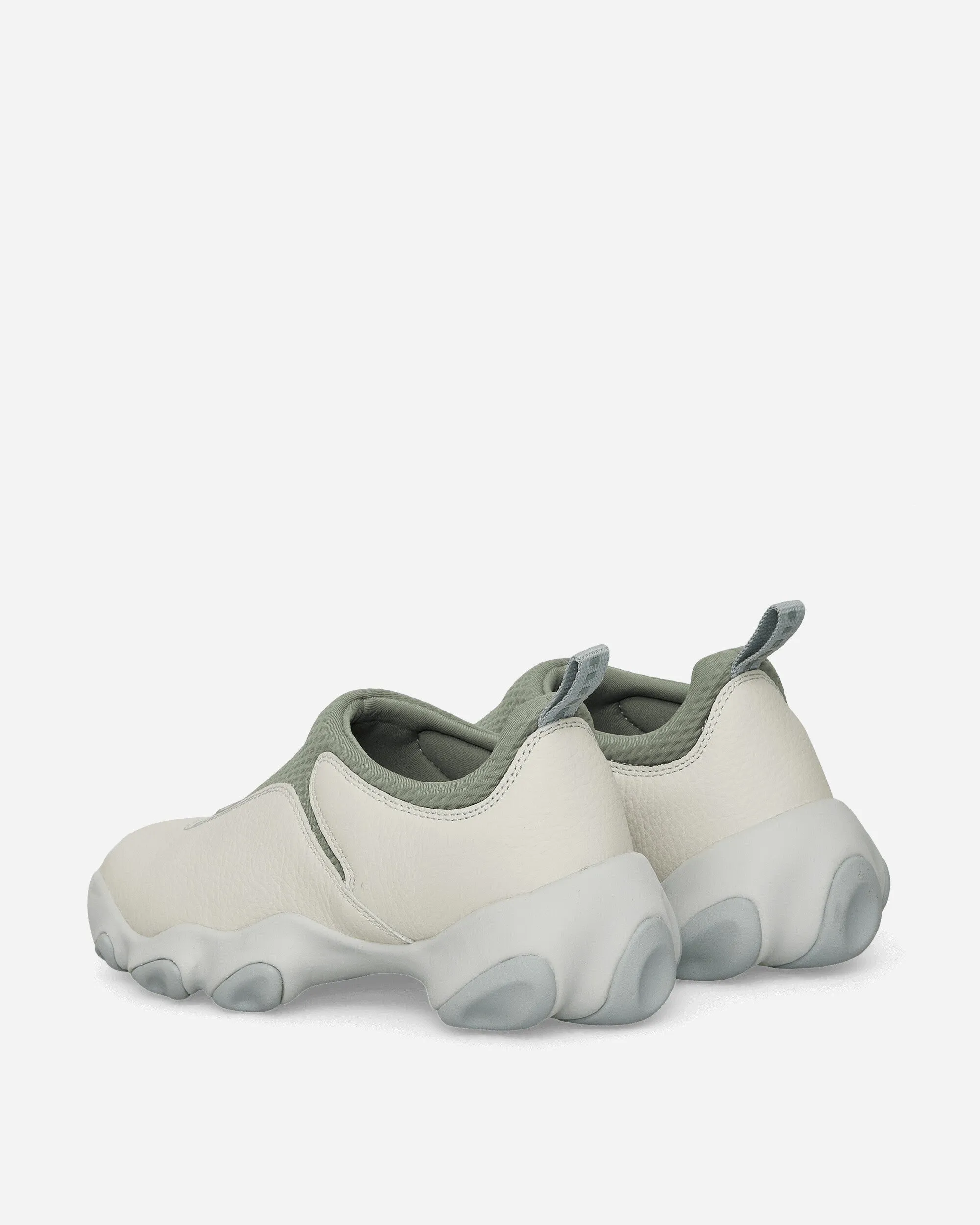 Stylish Look Suede Flesh Sneakers Lily Pad / White