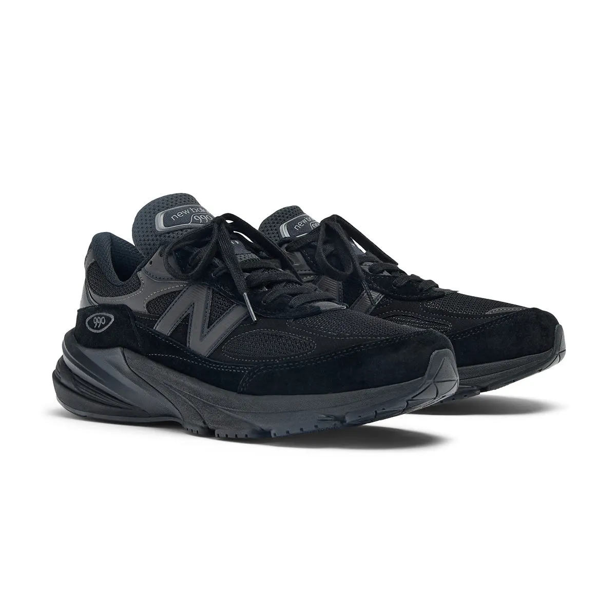 Harbor Step in USA 990v6 'Triple Black'