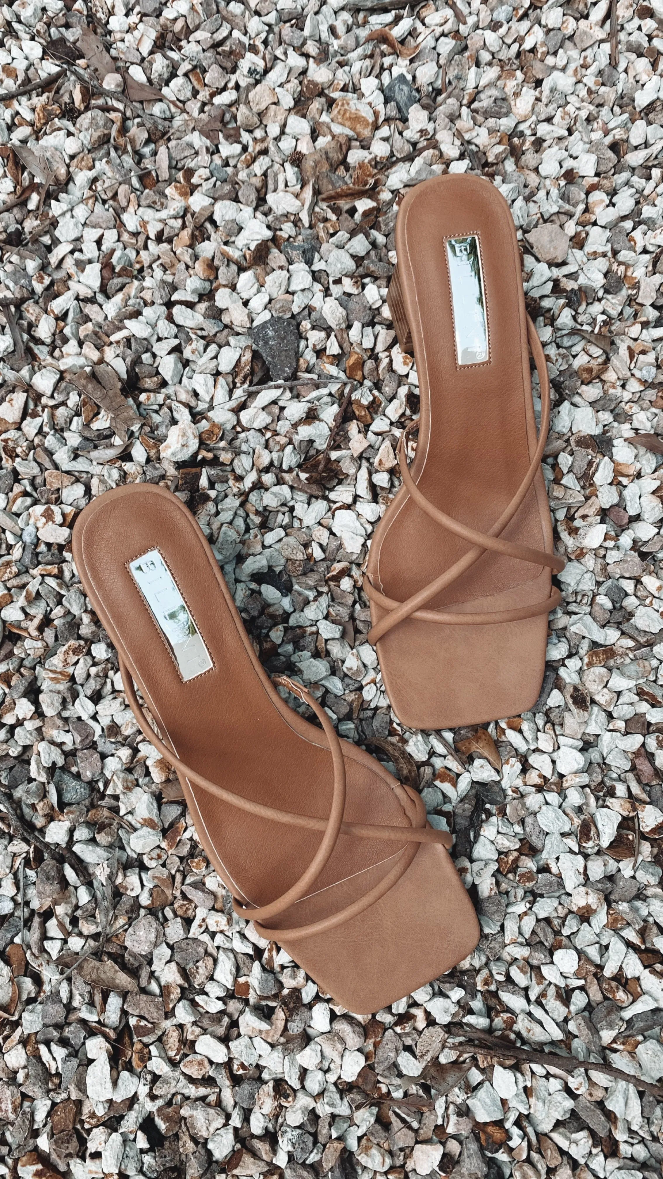 Quick Change Resort Glam Unika Heel - Sugar Brown