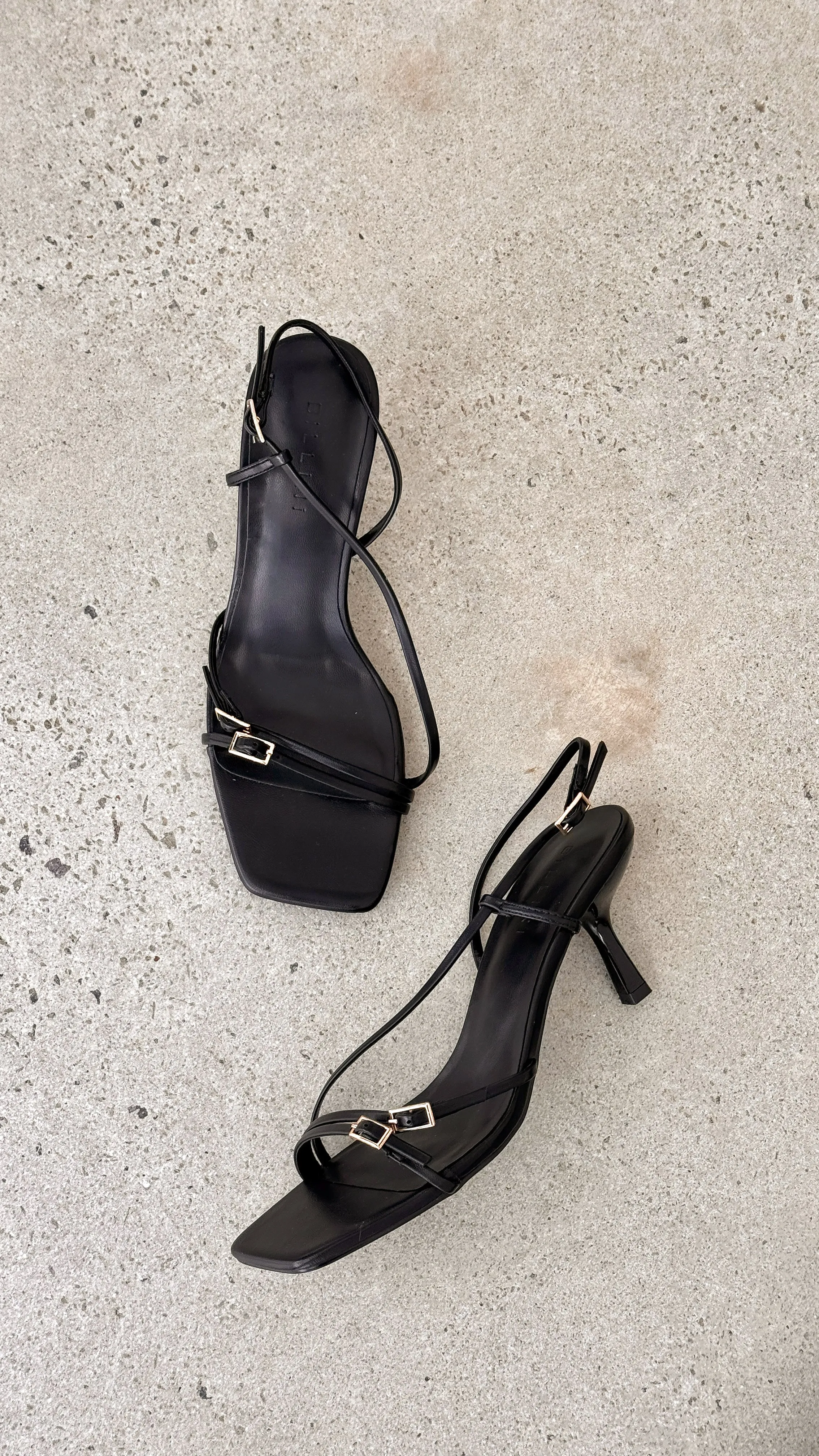 Toshie Heel - Black Smooth Fit