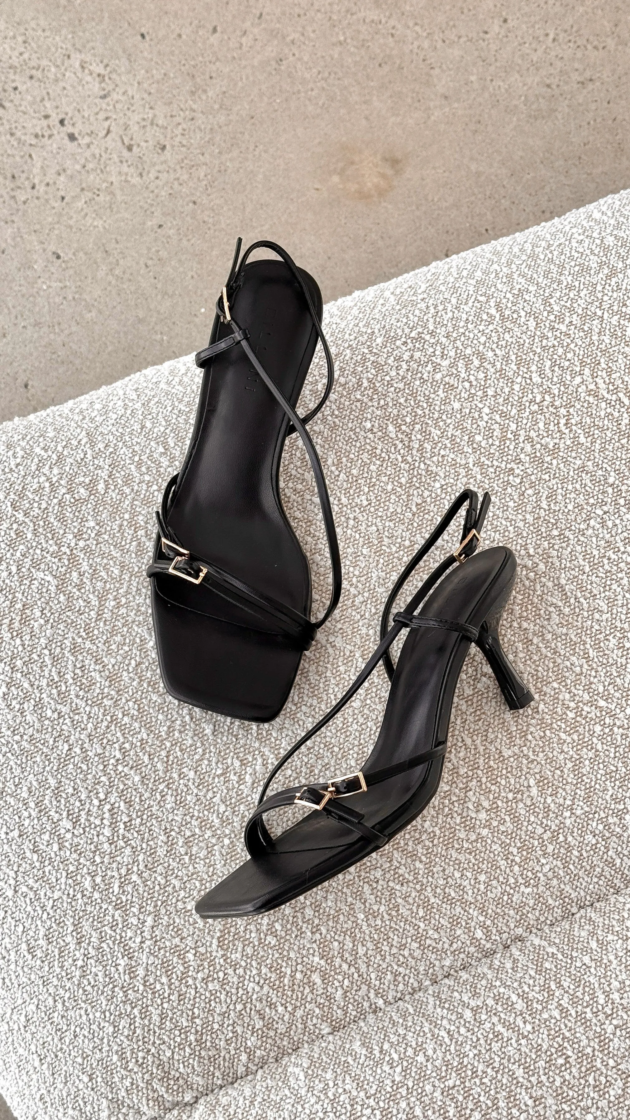 Confidence Boost High-Quality Material Toshie Heel - Black