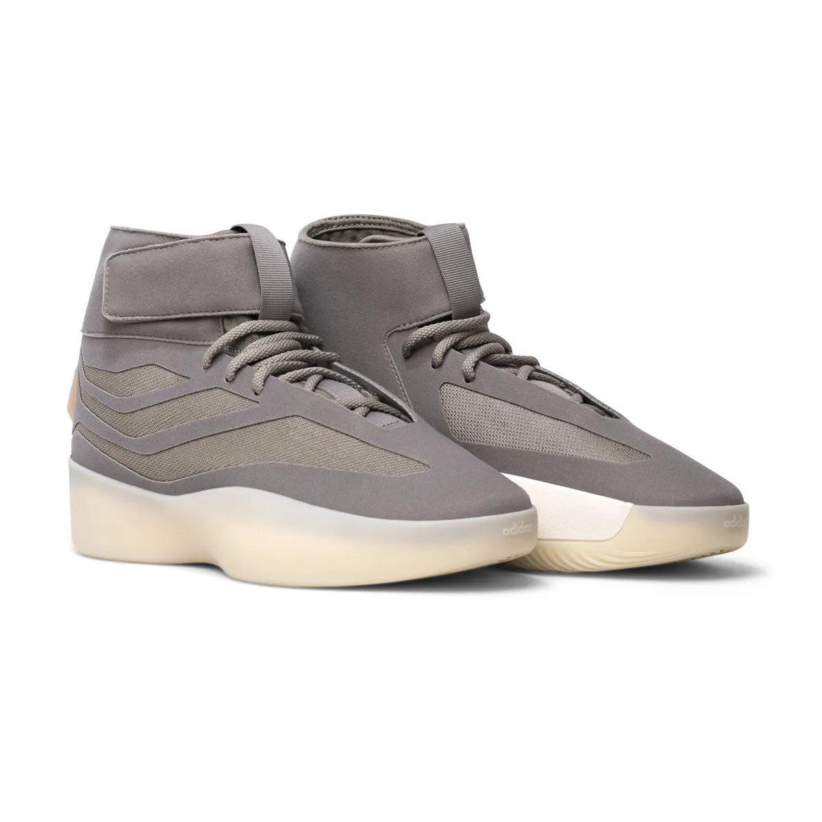 High Shine Dynamic silhouette   Fear Of God Athletics II Basketball 'Putty'