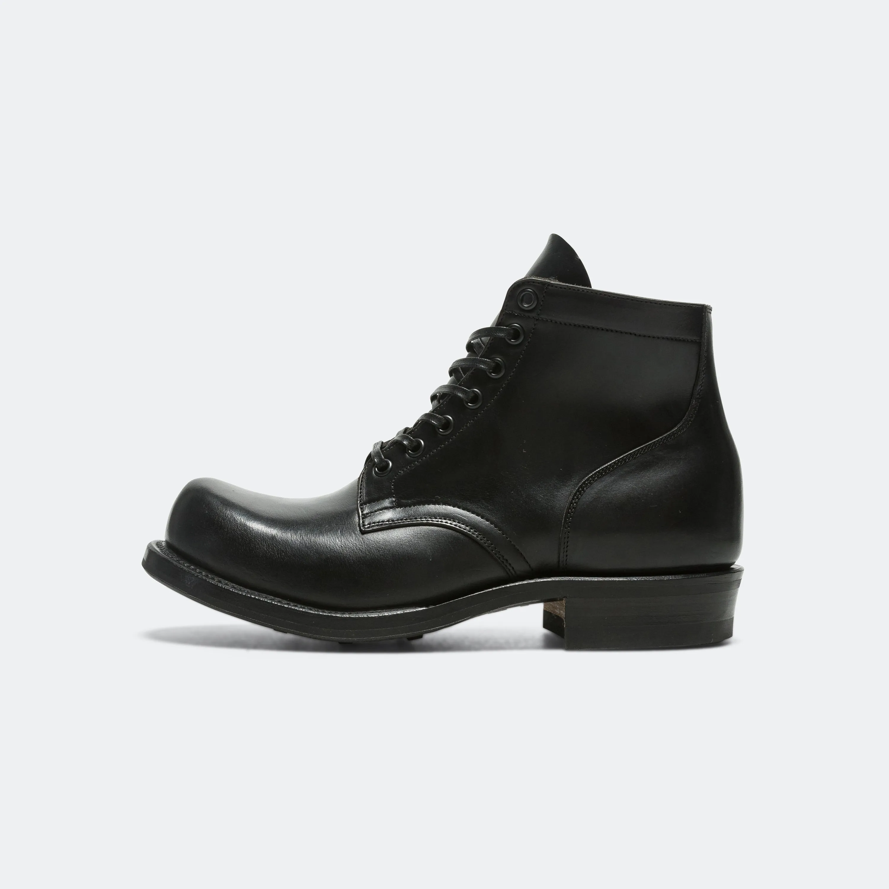 Comfortable toe box Service Boot 310 - Black Chromexcel