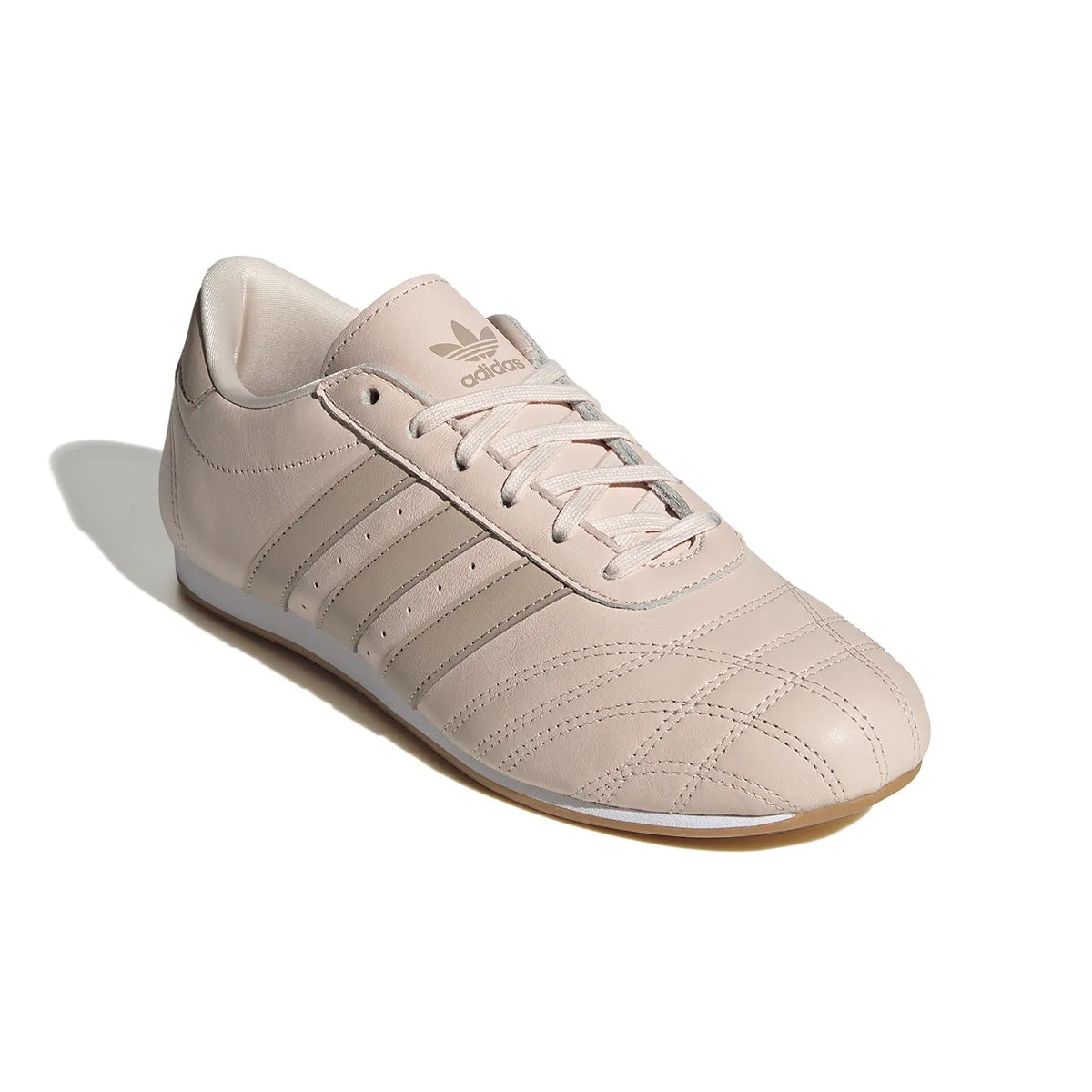 Wmns Taekwondo Lace 'Wonder Quartz' Foot alignment