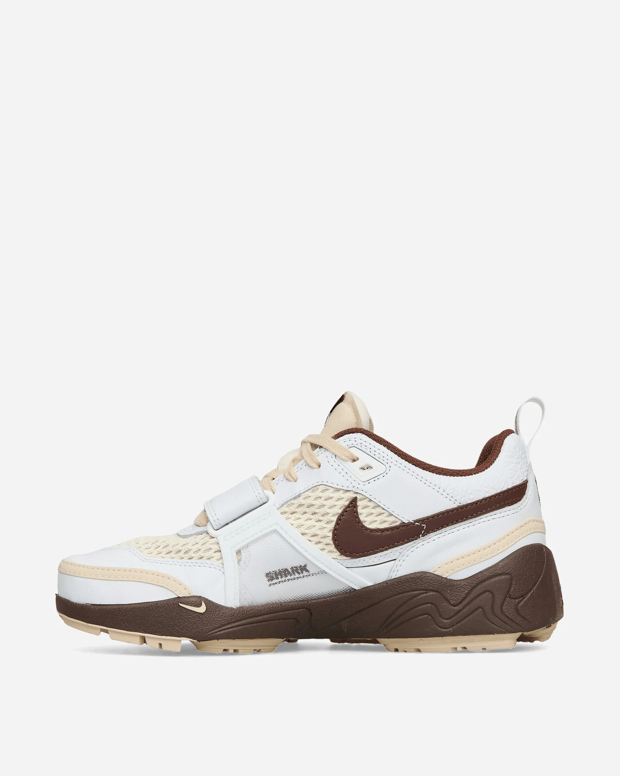 Chic Look Breath Fresh Travis Scott Zoom Field Jaxx Sneakers White / Light Chocolate