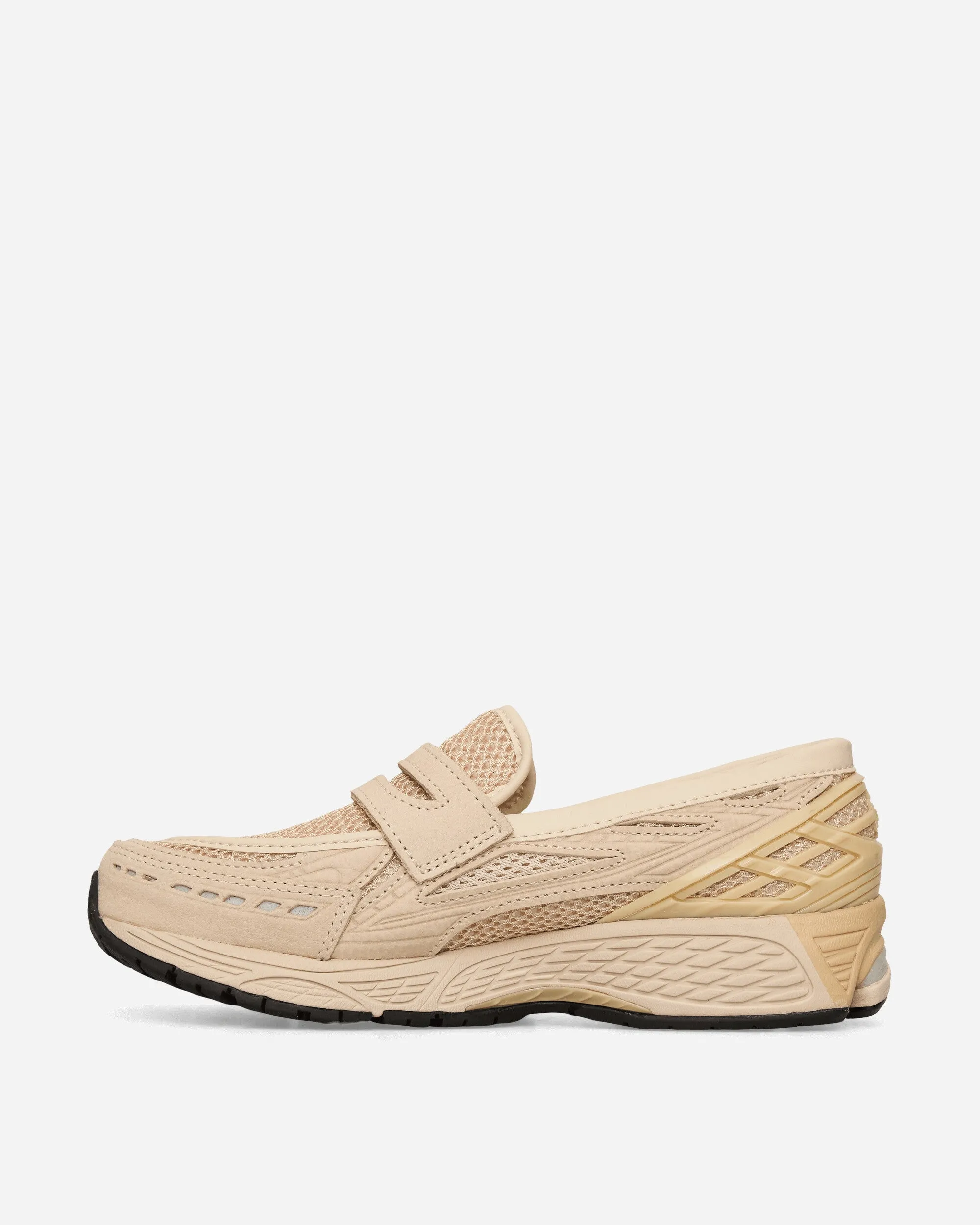 1906L Sneakers Bisque Street Movement