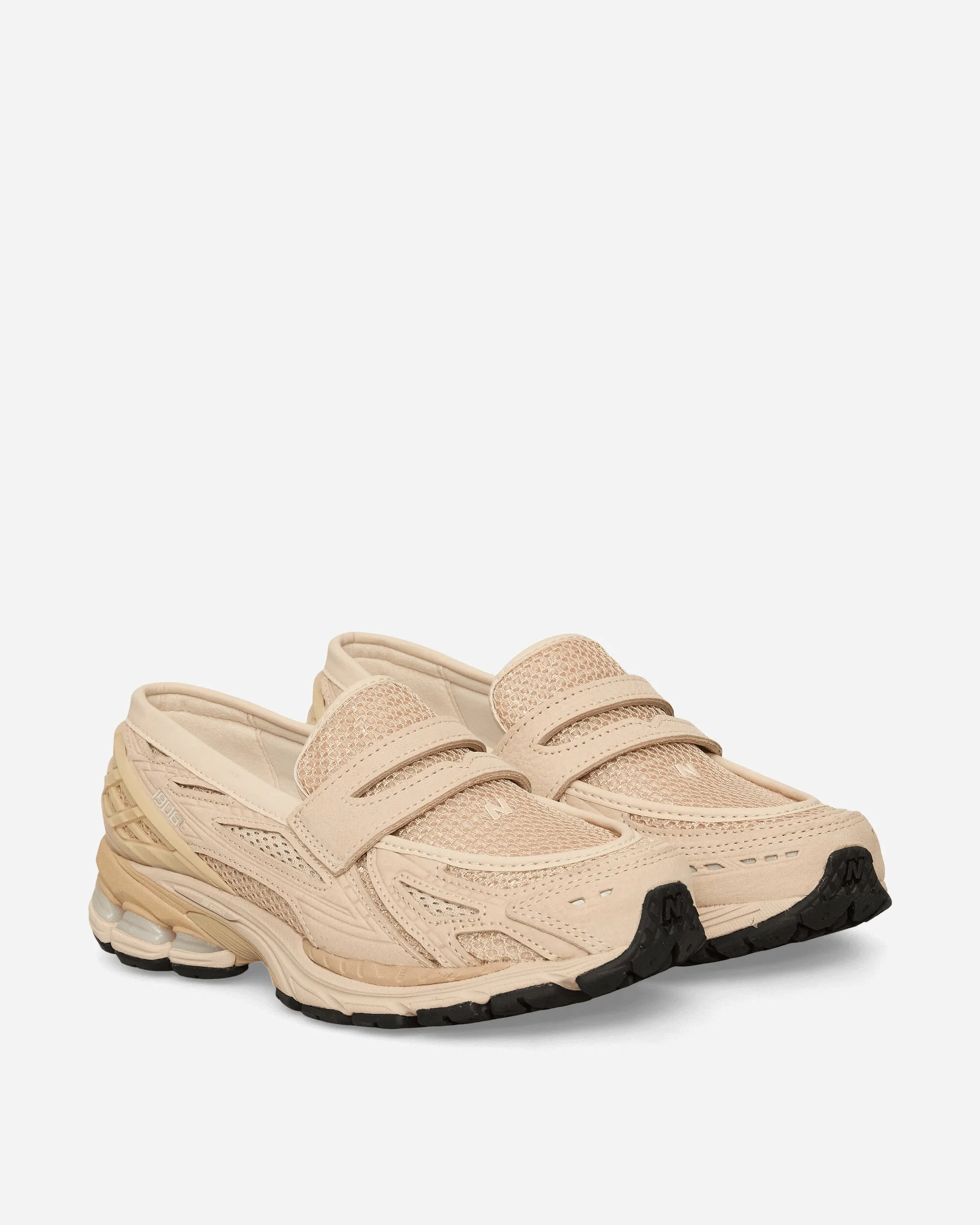 1906L Sneakers Bisque Work From Home Foot Daily