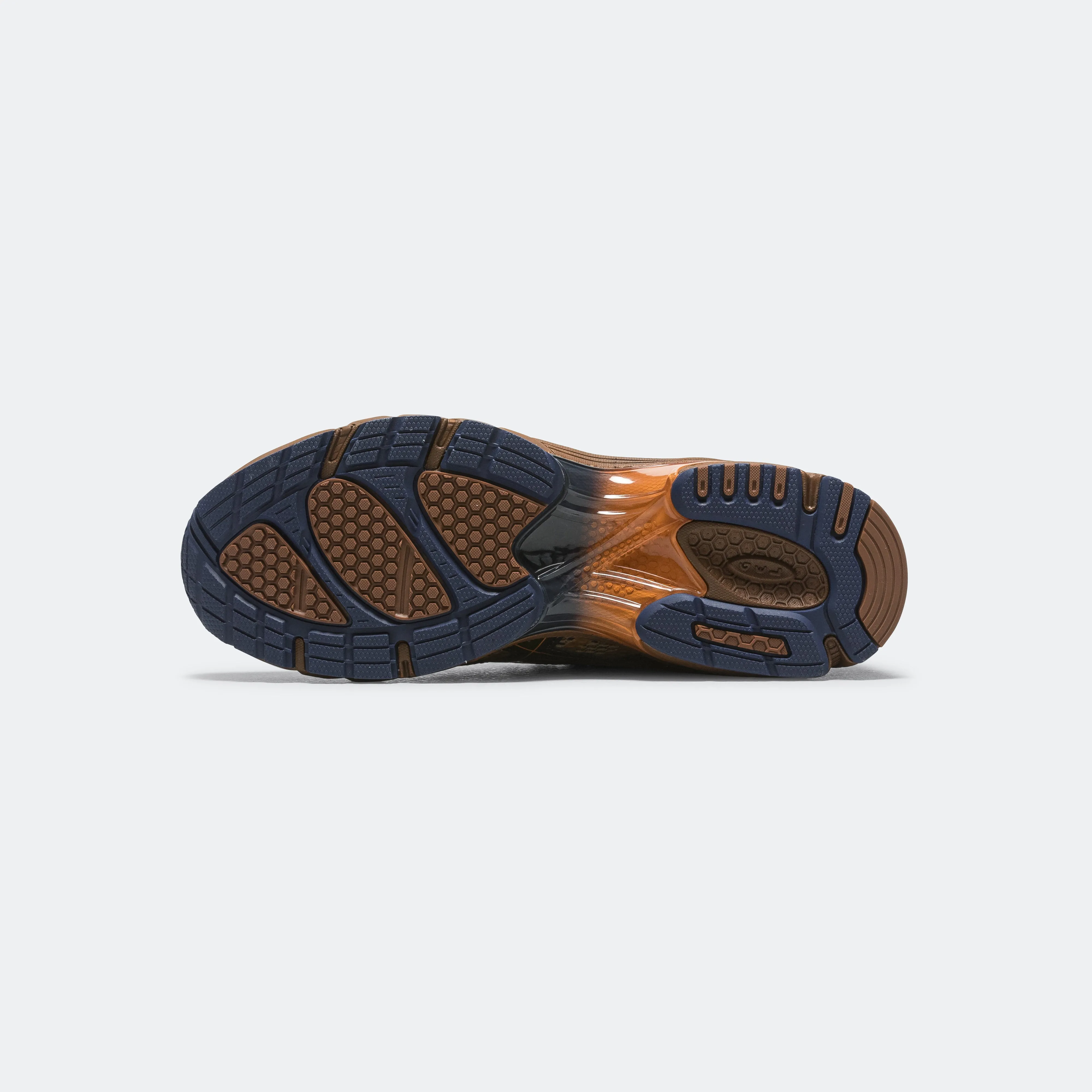 UB9-S GEL-DS Trainer 14 - Desert Camp/Piquant Orange Thermal Regulating Fabric Bounce Back Foam