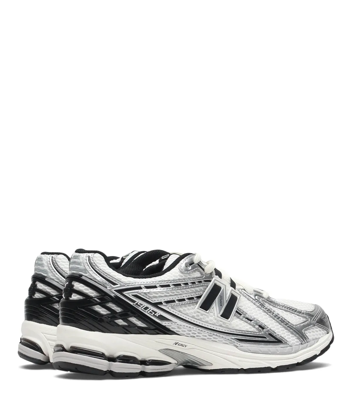 windy - day shoes New Balance 1906R Silver Black