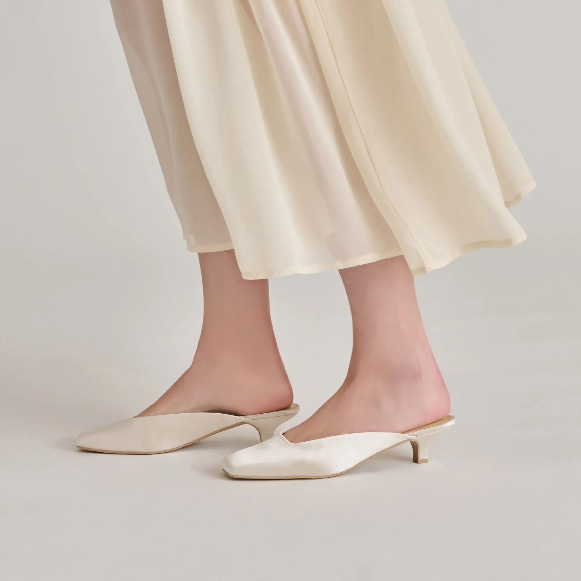 UMARA HEELS IVORY SATIN Glam Heels