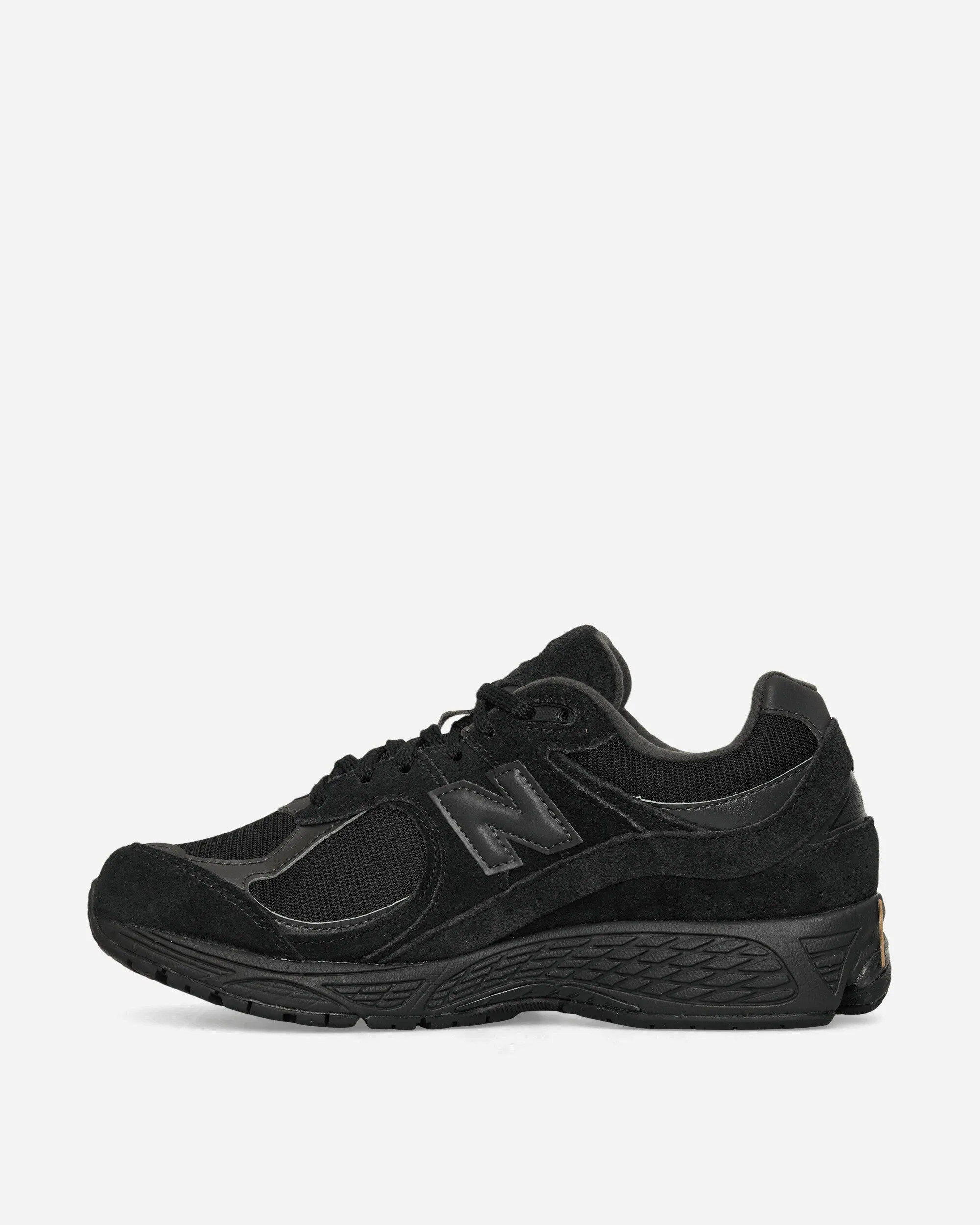 2002R Sneakers Black / Black Cement Creek Path