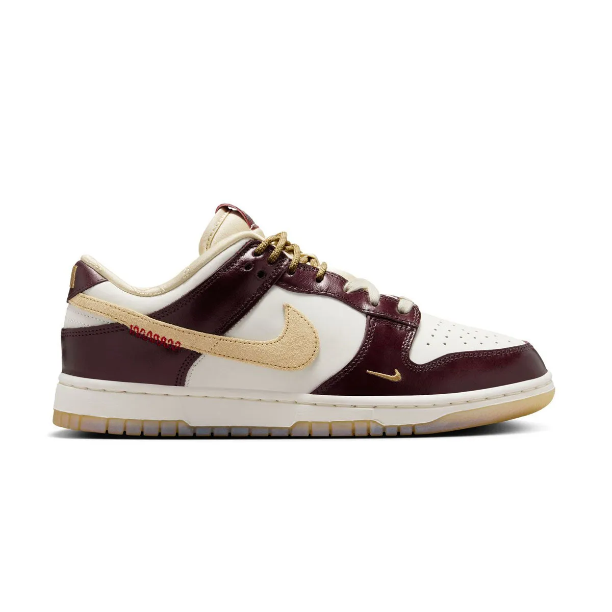 Wmns Dunk Low LX 'Year Of The Snake' shape fit