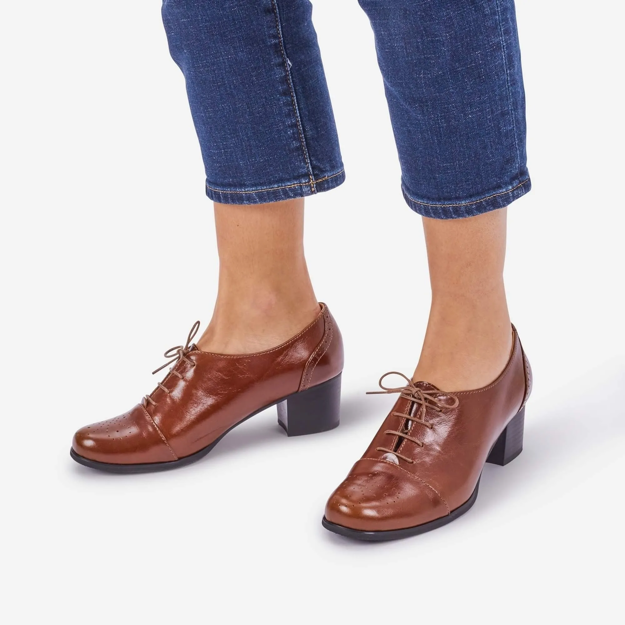 Water Resistant Refined Urban Look Vienna - Oxford Pumps