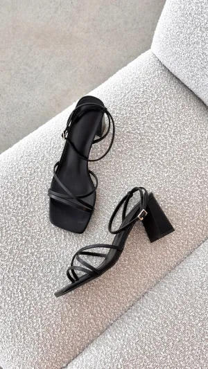 Naveah Heel - Black Winter Glam